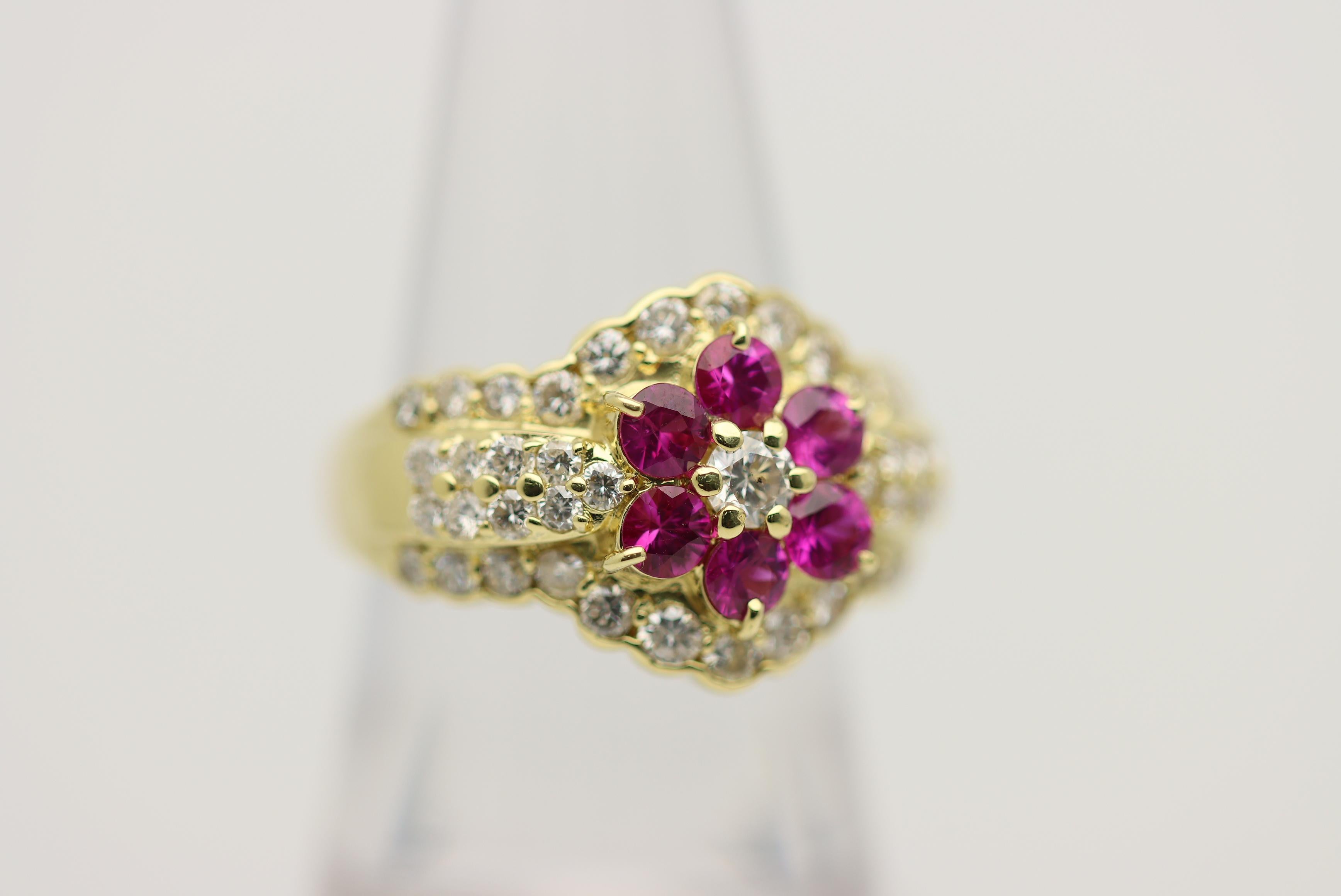Round Cut Ruby Diamond Gold Flower Ring For Sale