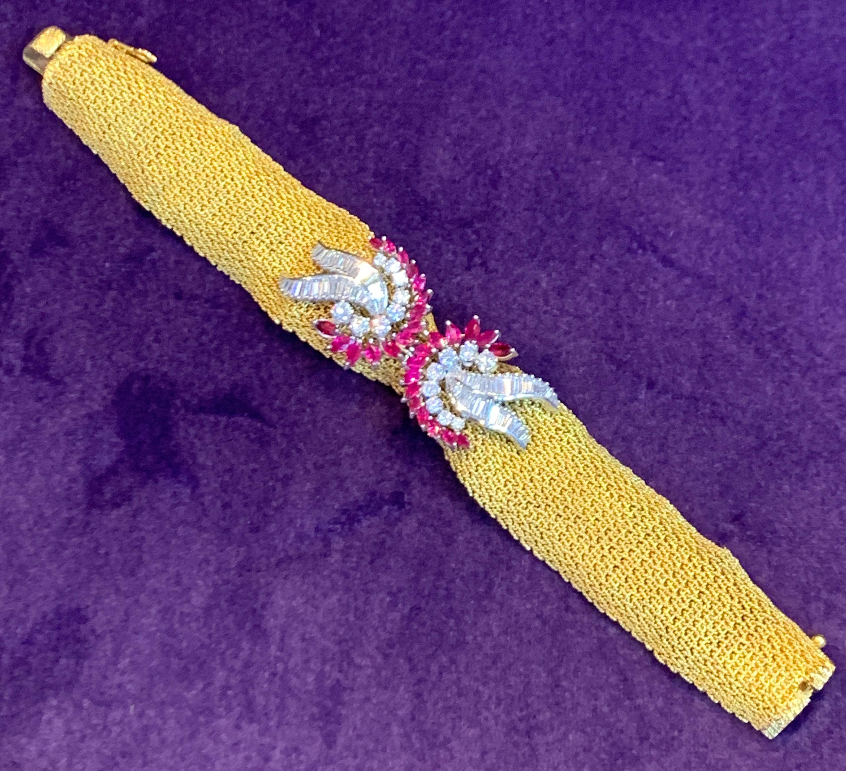 Rubin & Diamant Gold Thick Mesh Armband, hergestellt um 1940 Retro
28 Rubine in Marquise-Form mit Diamanten im Baguette- und Rundschliff
18K Gelbgold 
Länge des Armbands: 7,5 Zoll
84.2 Gramm