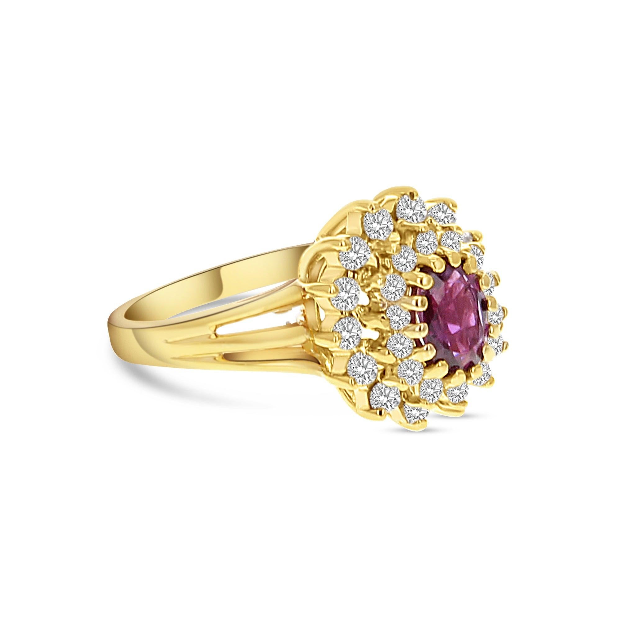 Taglio ovale Ruby Diamond Halo Engagement Ring 1.25cttw 14k Yellow Gold in vendita