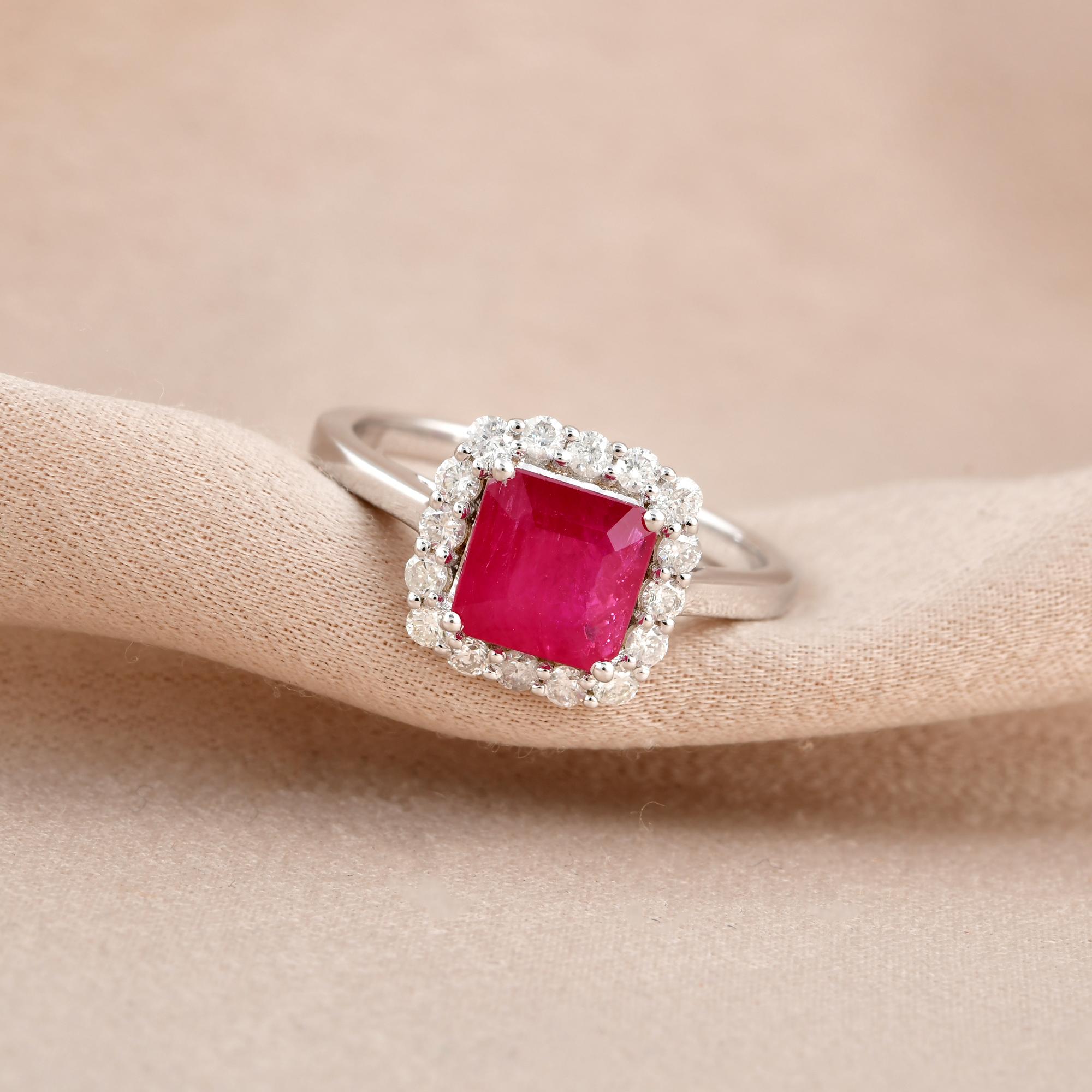 En venta: Rubí Diamante Halo Anillo de Compromiso 184 Quilates Oro Blanco Hecho a Mano Joyería Fina  4