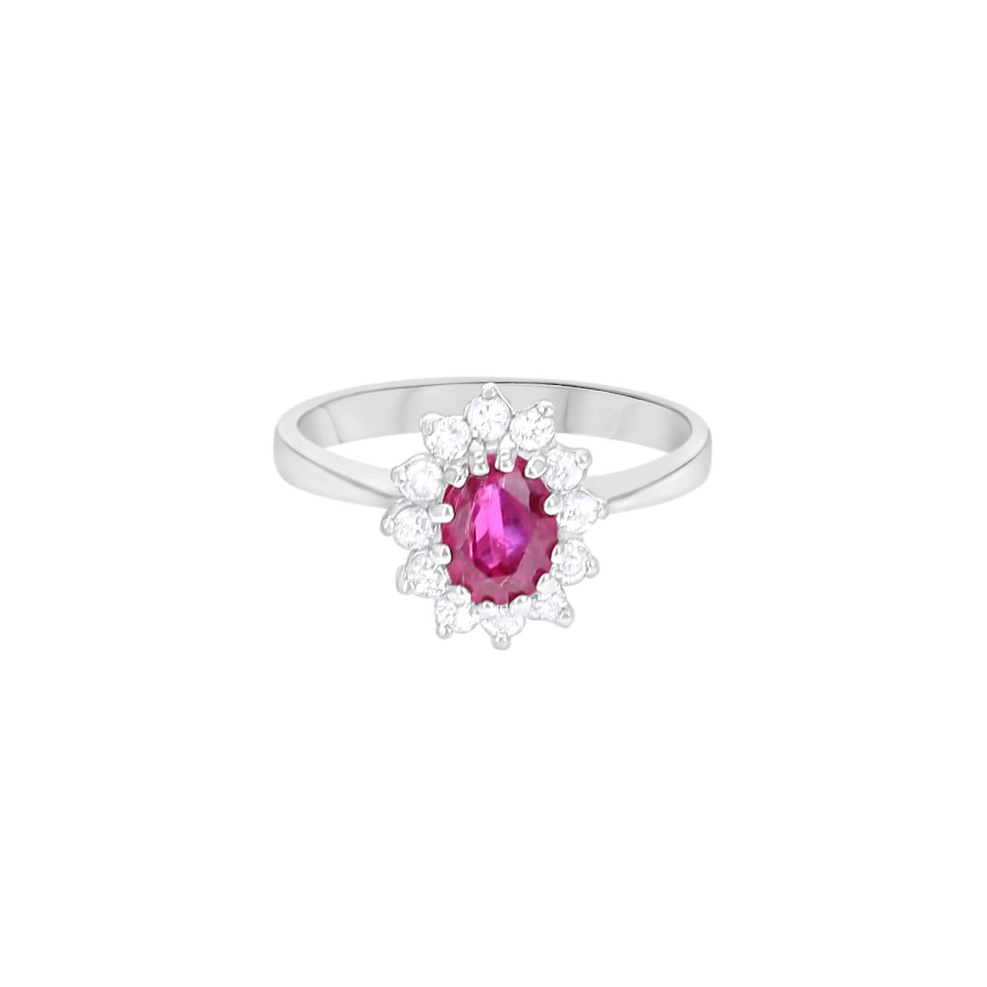 Taglio ovale Ruby Diamond Halo Engagement Ring in vendita