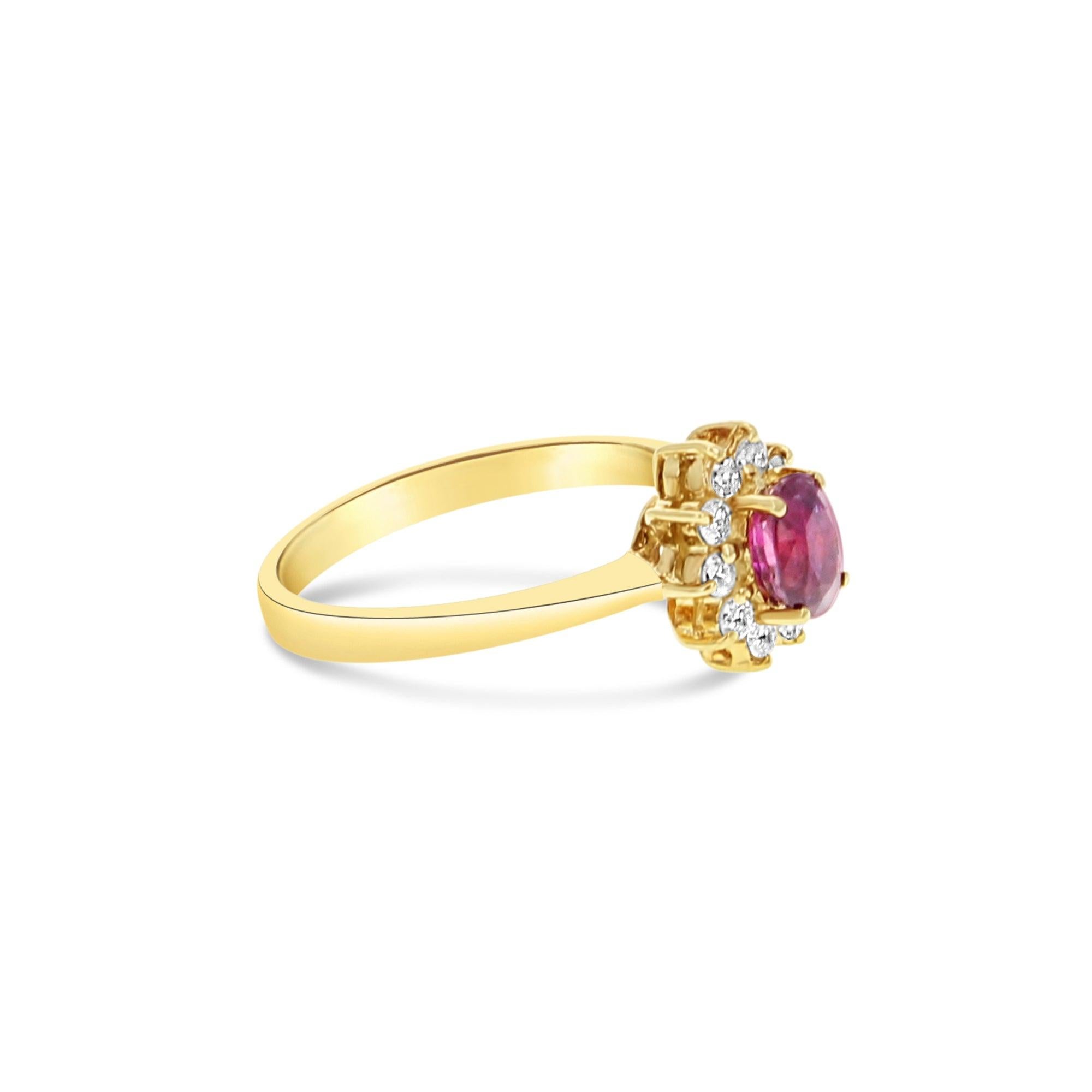 Ruby Diamond Halo Engagement Ring In condizioni Nuovo in vendita a Sugar Land, TX