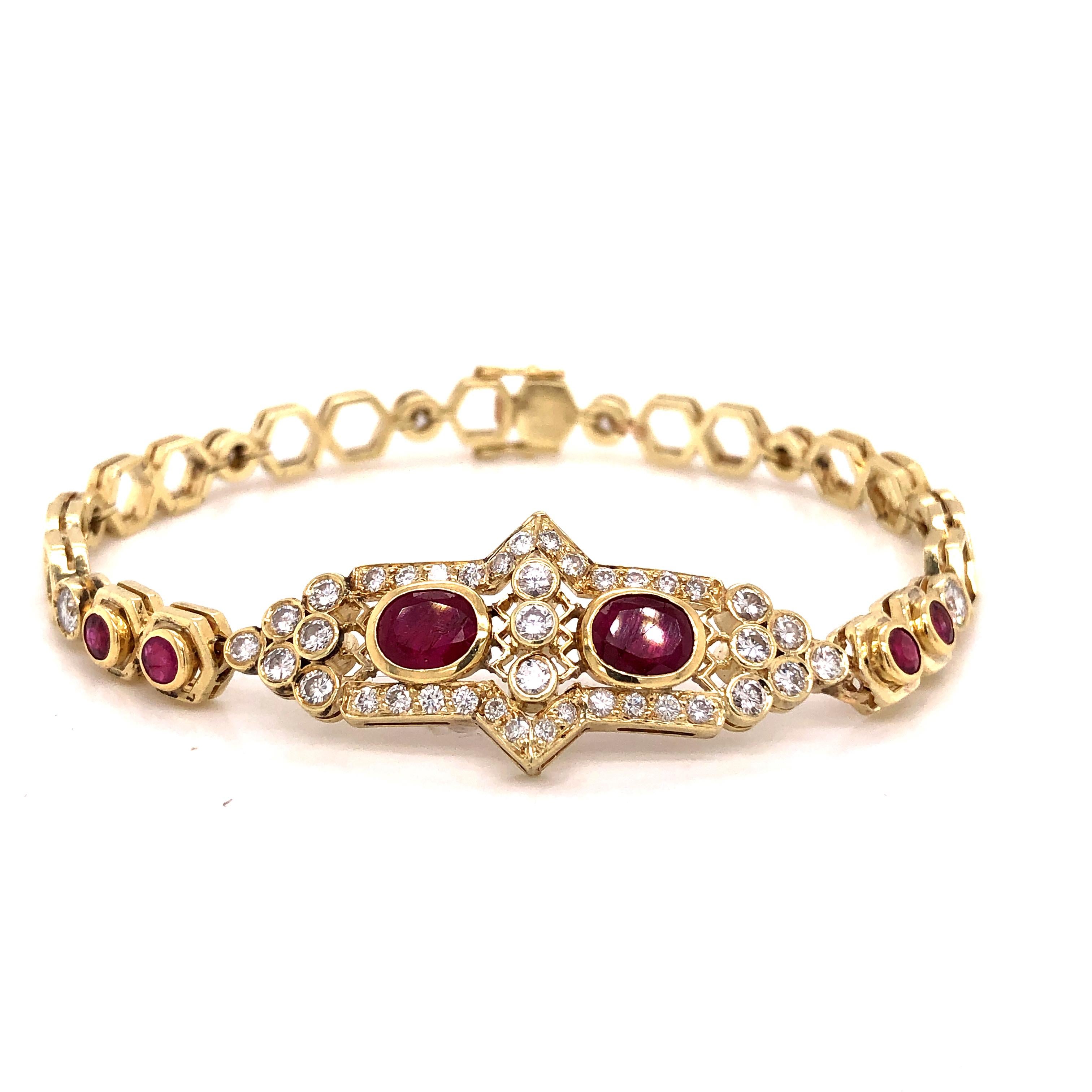 Ruby and Diamond Honeycomb Link 14 Karat Yellow Gold Bracelet In Good Condition In MIAMI, FL