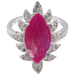Marquise-Ring mit Meghna-Schmuck aus Rubinen und Diamanten
