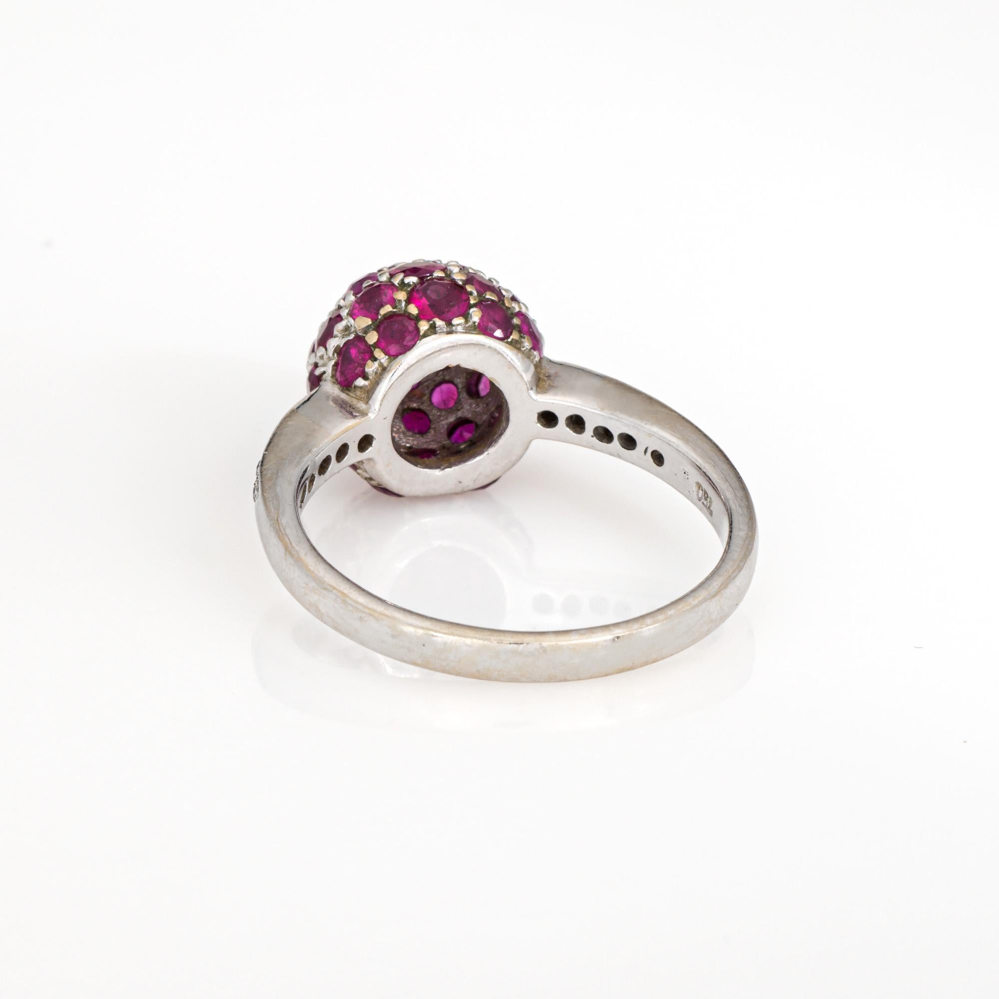 Ruby Diamond Orb Stacking Ring Sz 6.5 18k White Gold Band Estate Fine Jewelry In Good Condition For Sale In Torrance, CA