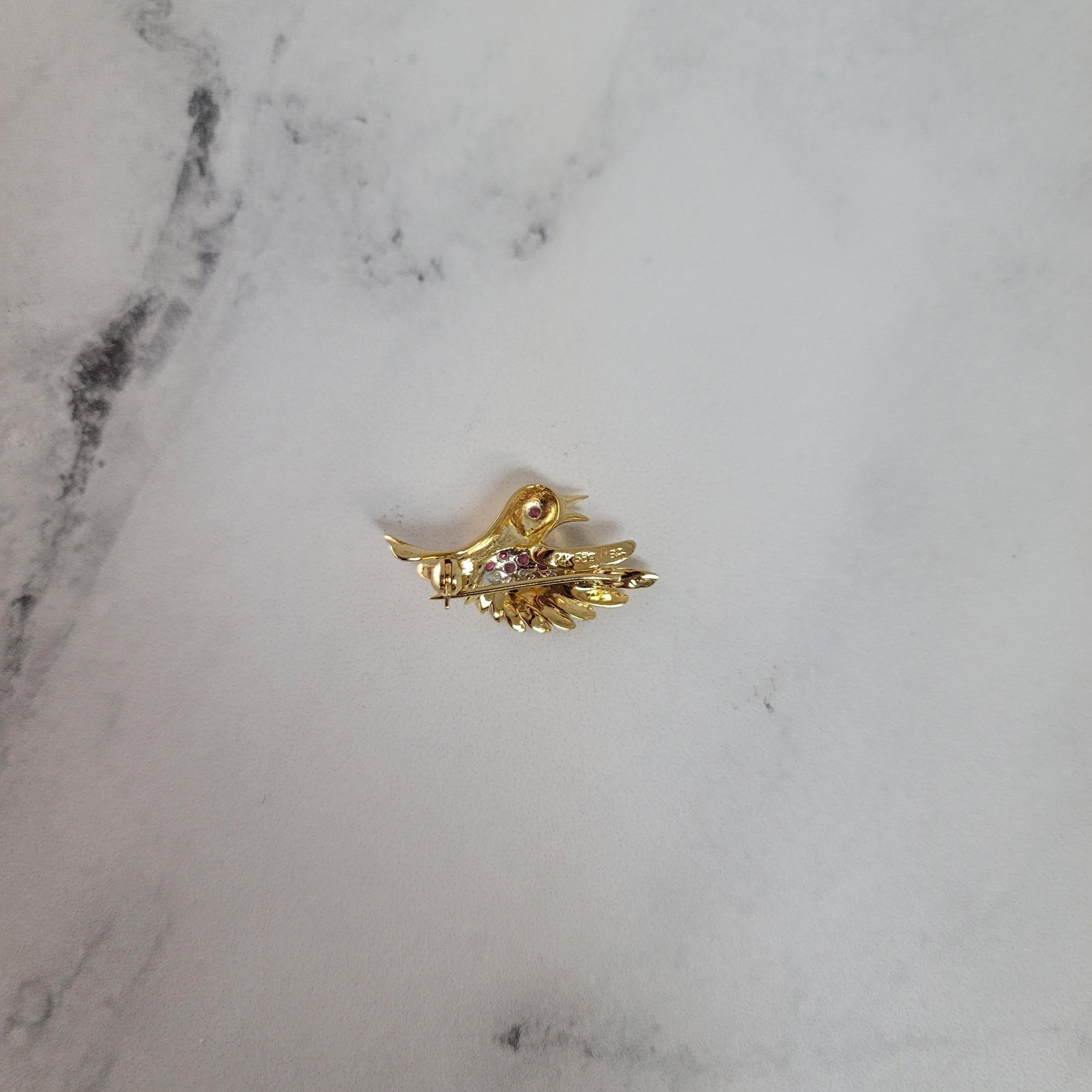 Round Cut Ruby & Diamond Pave Hummingbird Brooch .25cttw 14k Yellow Gold For Sale
