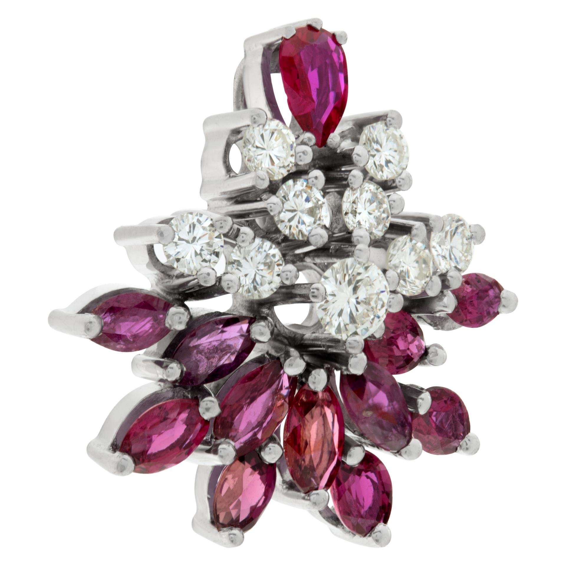 Pendentif en rubis et diamants avec diamants de 1 carat et rubis marquise Excellent état - En vente à Surfside, FL