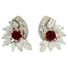 Orecchini in platino con diamante e rubino