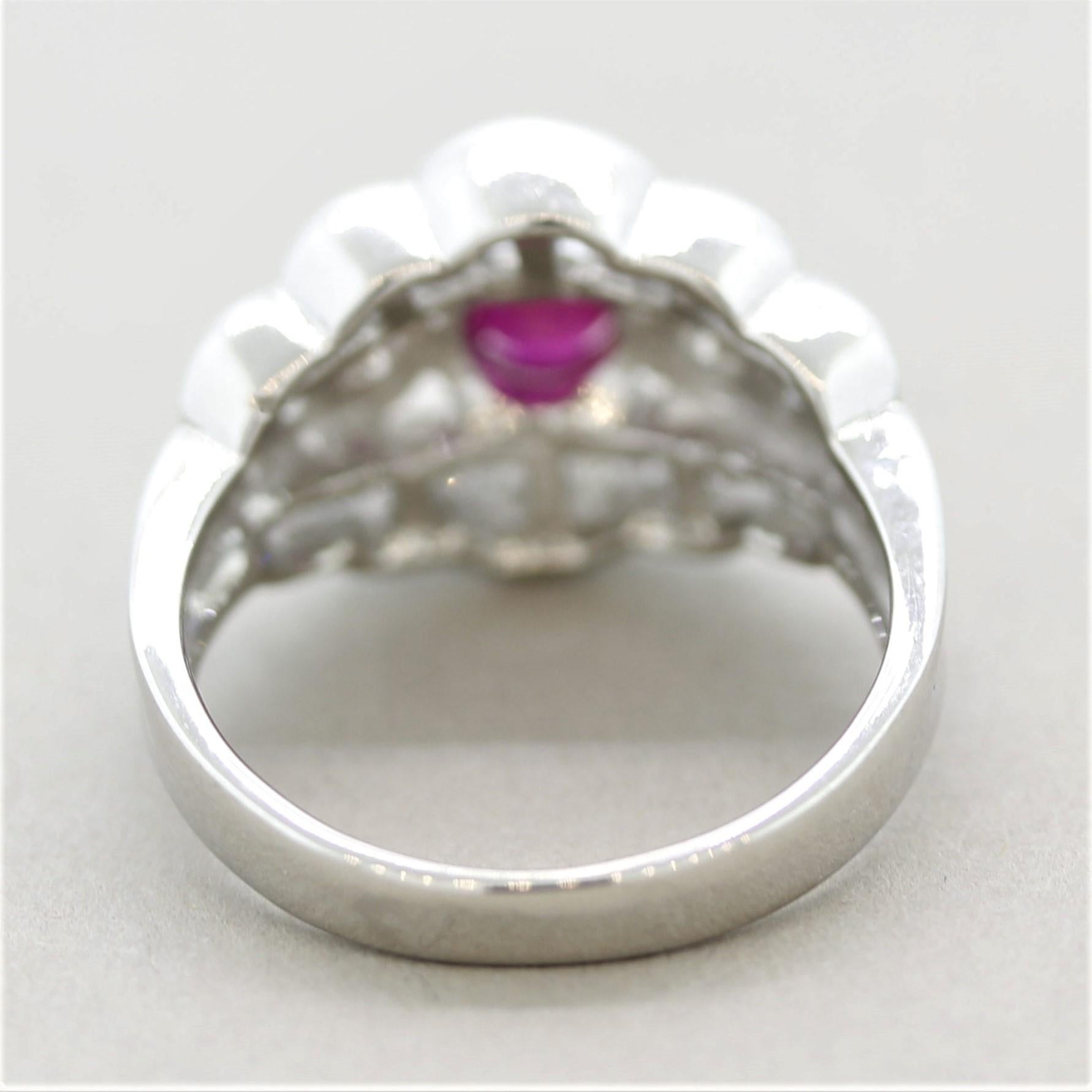 Bague en platine avec diamant et rubis Neuf - En vente à Beverly Hills, CA