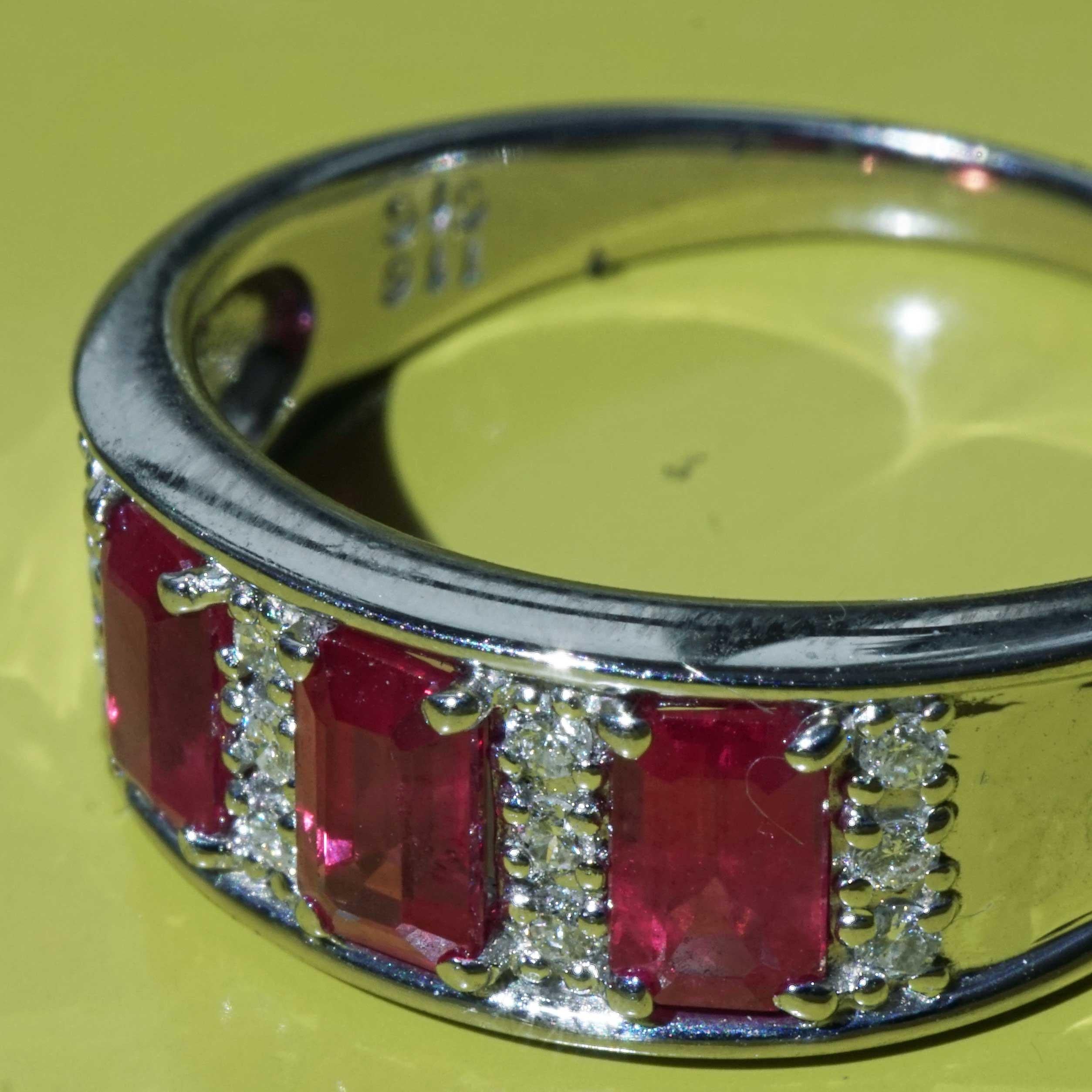 Anillo Diamante Rubí 900 Platino 1,16 0,10 ct en talla Esmeralda interesante magnifico en Nuevo estado para la venta en Viena, Viena