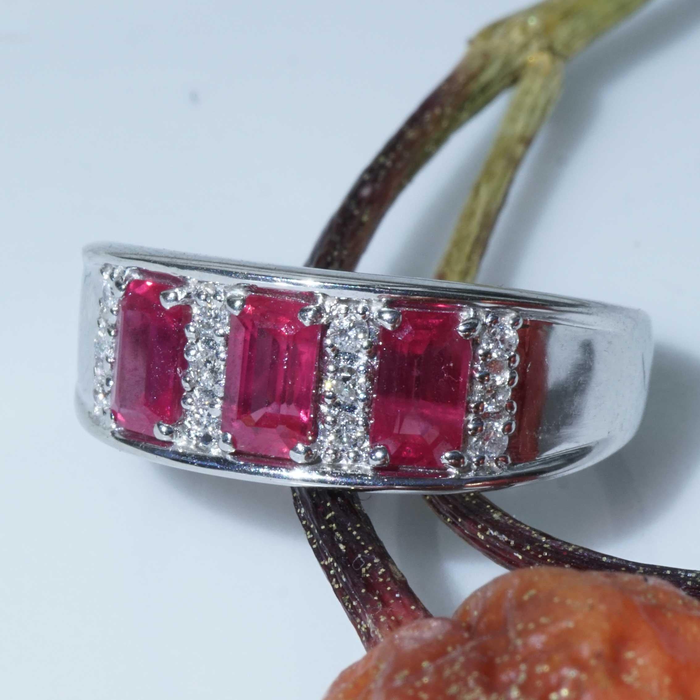 Anillo Diamante Rubí 900 Platino 1,16 0,10 ct en talla Esmeralda interesante magnifico en venta 3
