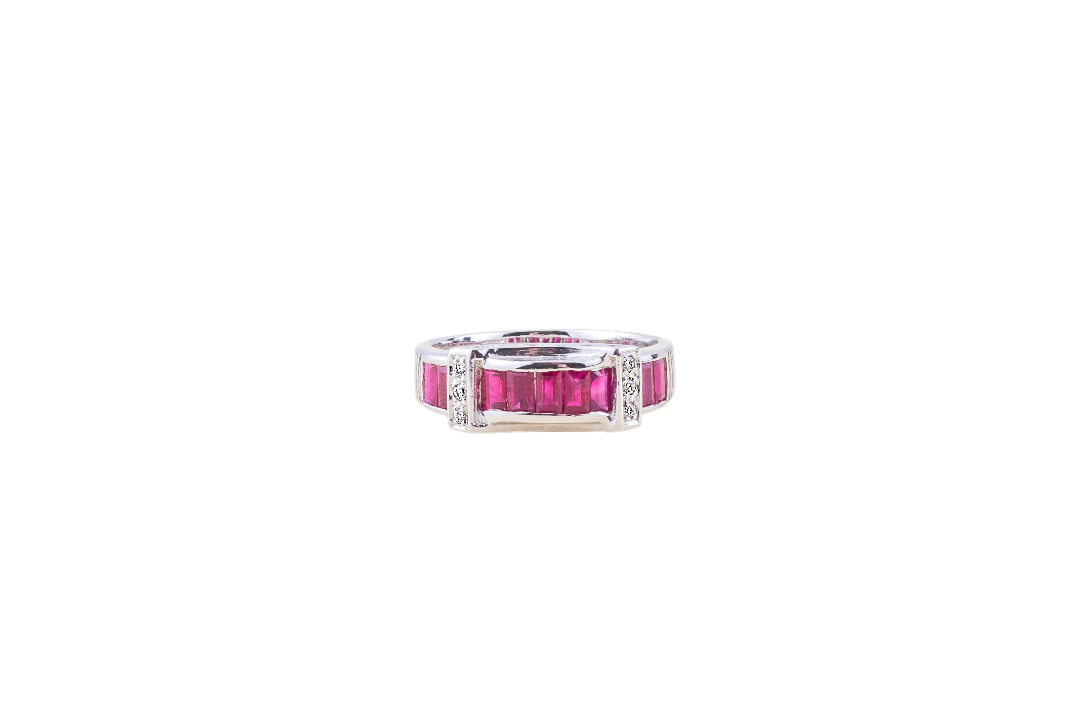 18 k white gold
punched with a fine content of 18 k
0,16 ct diamonds
1.45 ct rubies
Ring size 13-53
Weight 4,6 gram
