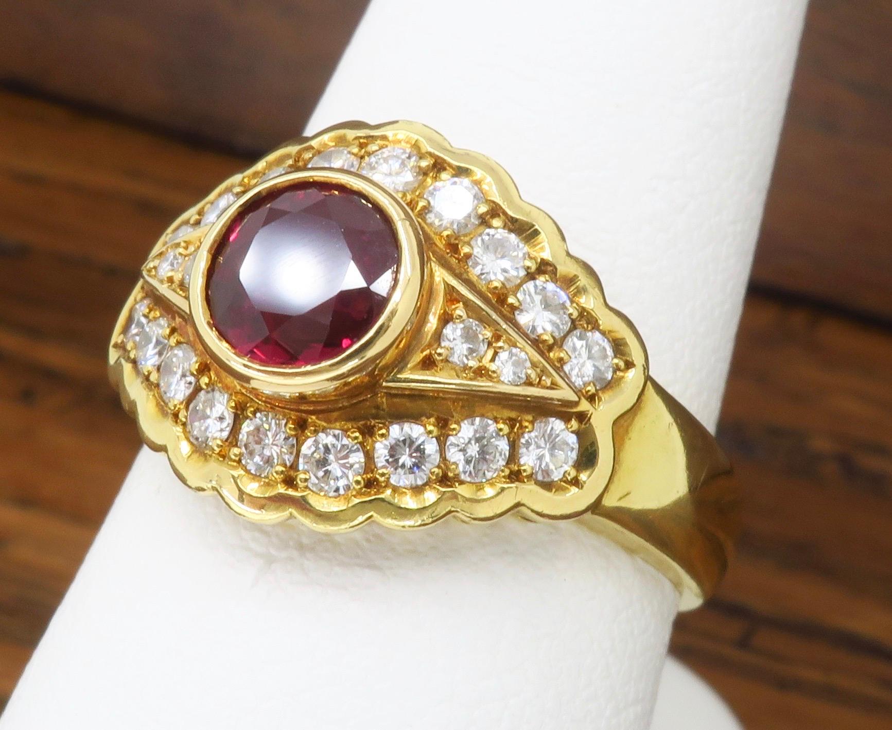 Ruby & Diamond Ring Made in 18k Yellow Gold In Excellent Condition In Webster, NY