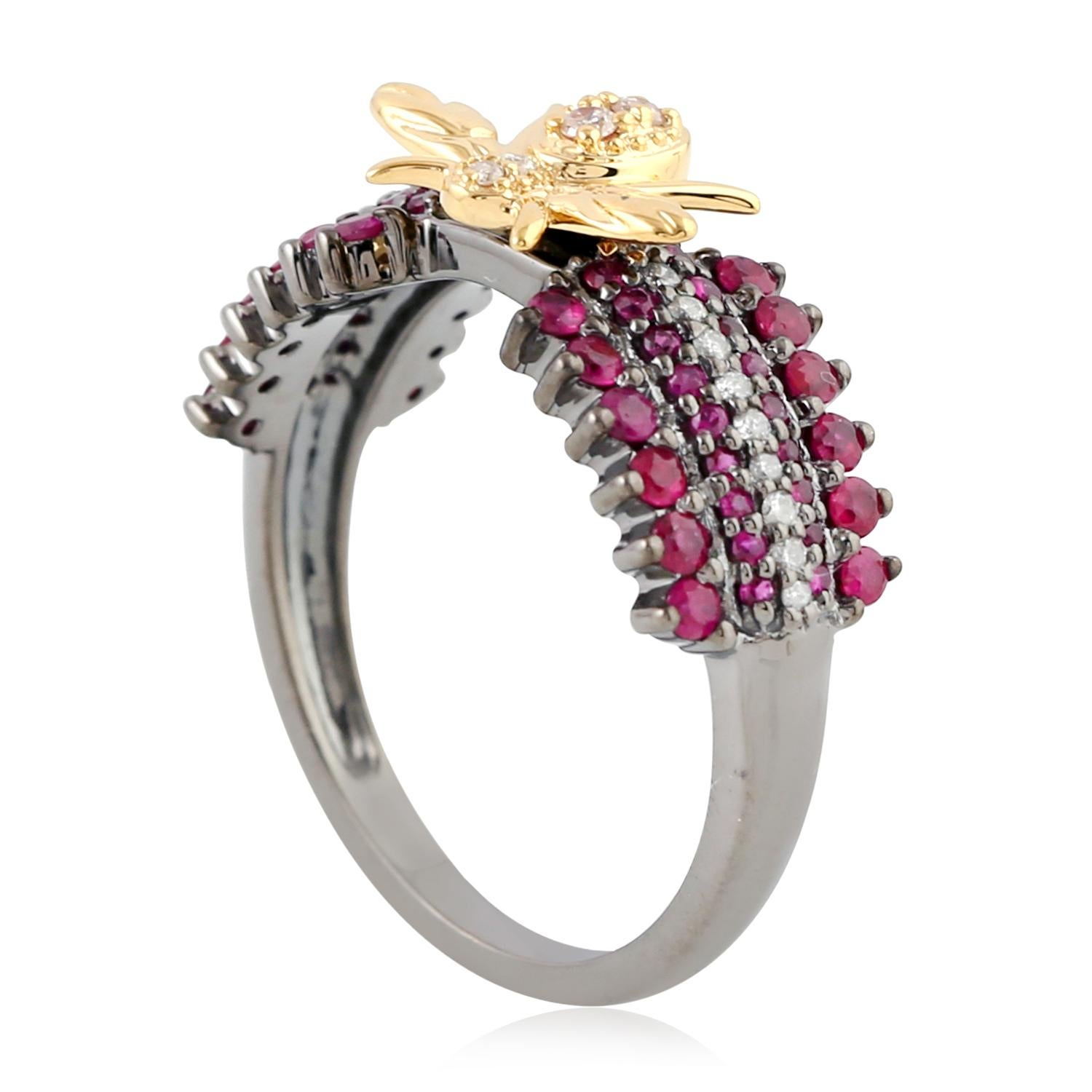 Women's Ruby & Diamond Ring With Center Housefly Figure Made In 18k Yellow Gold For Sale
