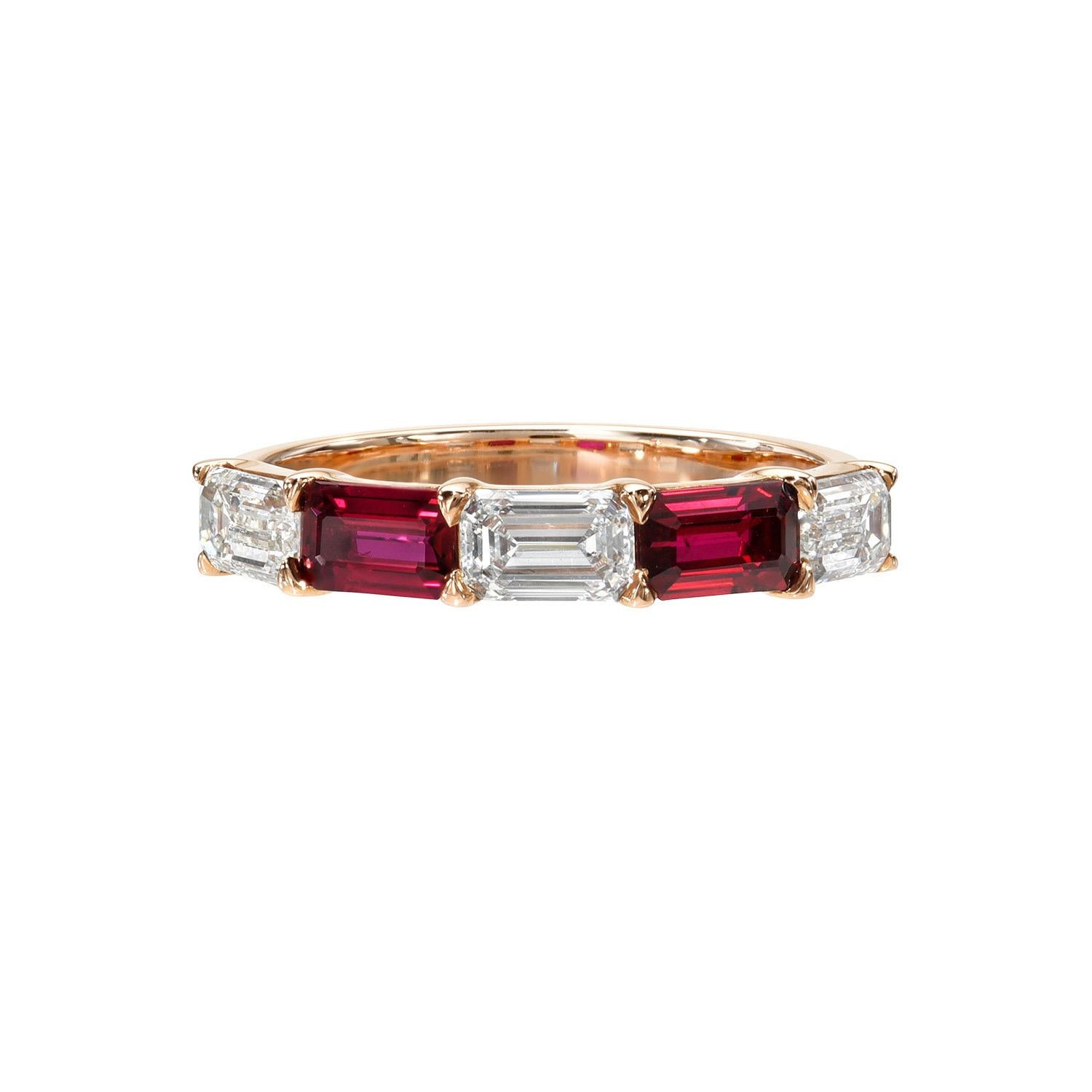 Squisito anello in oro rosa 14K con diamanti e rubini - Un perfetto simbolo d'amore  Tamir di Merkaba Beverly Hills

Celebra un amore senza tempo e un'eleganza senza pari con il nostro splendido anello in oro rosa 14K con diamanti e rubini,