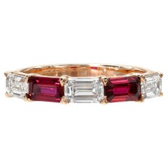 Elegante Anillo de Diamantes y Rubíes de Oro Rosa de 14 K - 0,91 qt Diamantes y  0,71 qt Rubíes