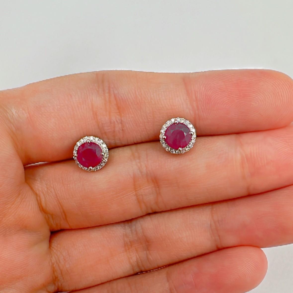 6MM Rd, Ruby Diamond set in 14K White Gold Earrings In New Condition For Sale In New York, NY