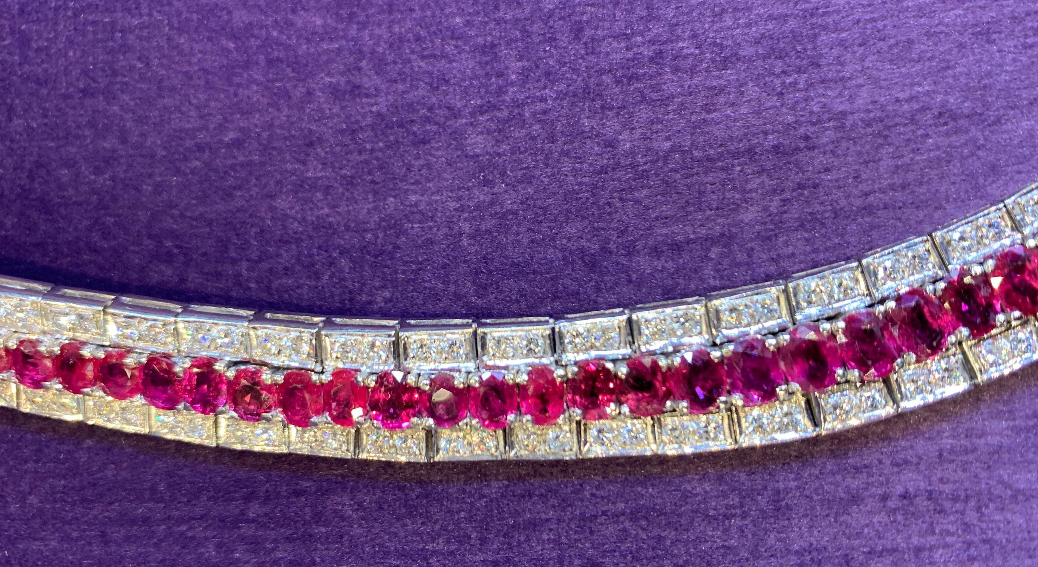 Round Cut Certified Ruby and Diamond Shaped Necklace For Sale