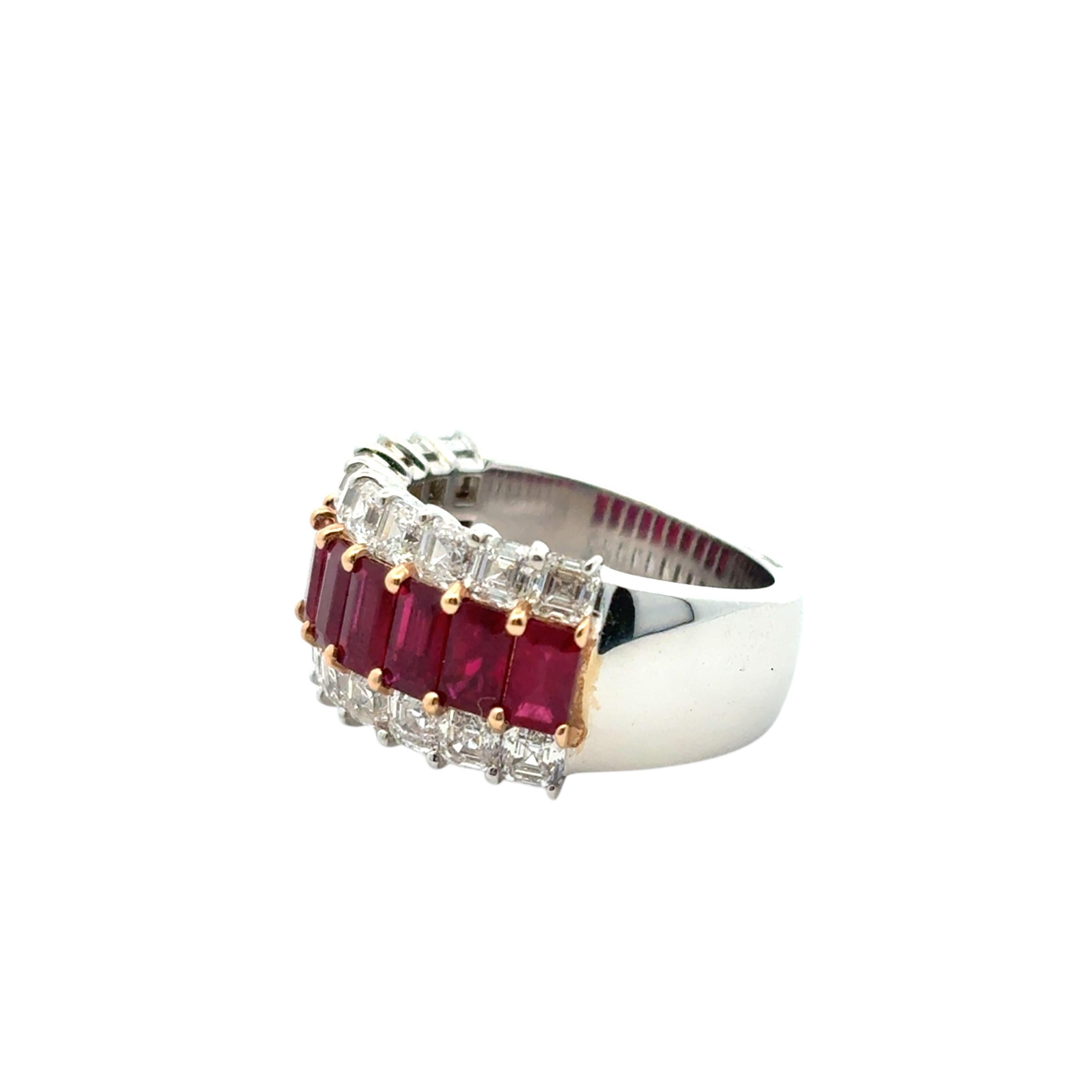 Ruby & Diamond Three Row Wide Ring 18 Karat en stock en vente 10