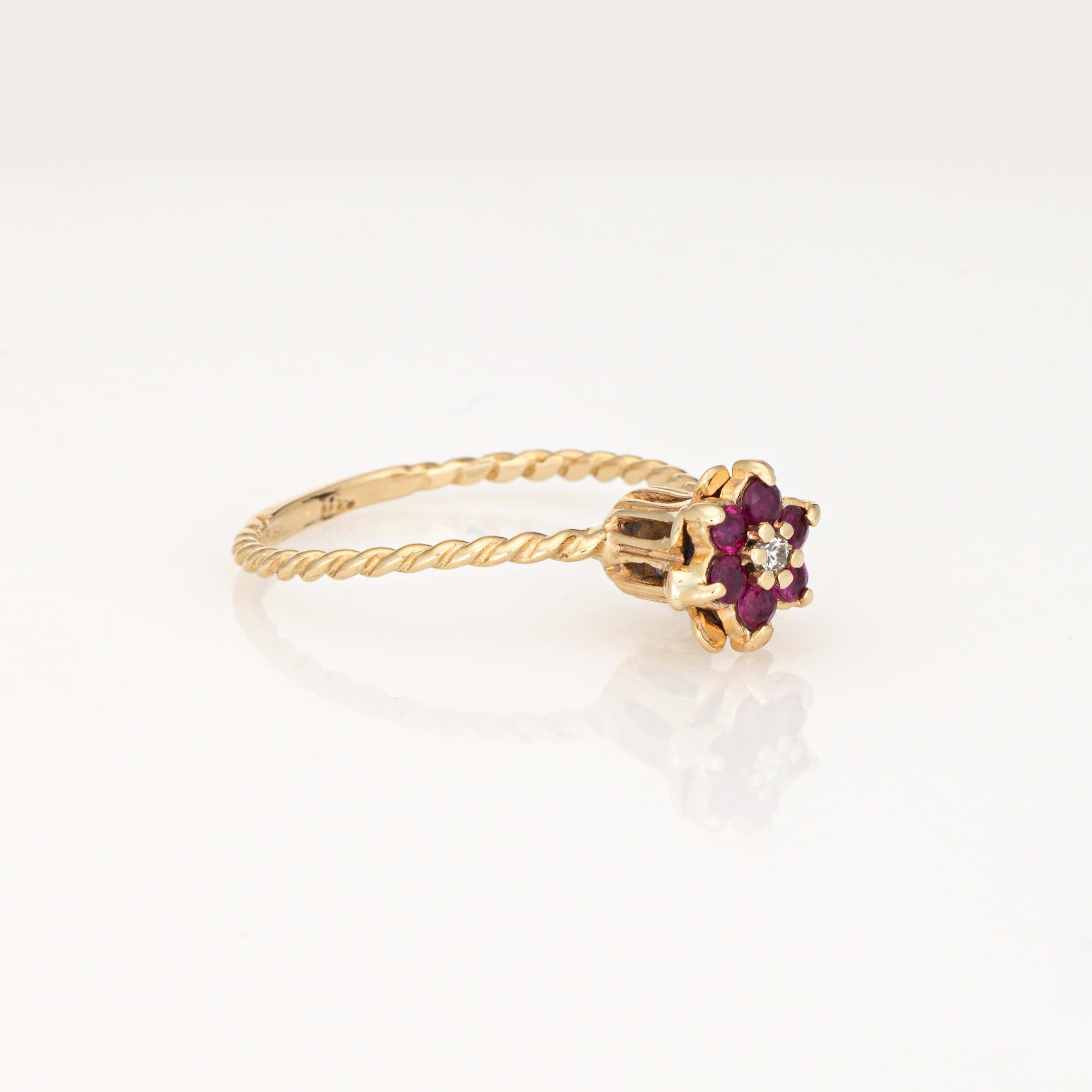 Moderno Anello Tulipano con diamante e rubino Sz 5.5 Vintage in oro giallo 14k Gioielli a fascia impilabili in vendita
