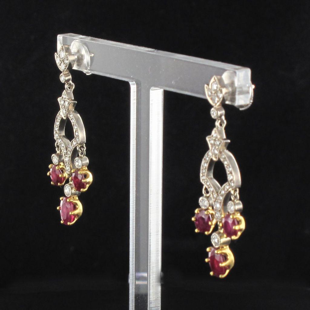 Boucles d'oreilles en or blanc 18 carats avec diamant et rubis en vente 8