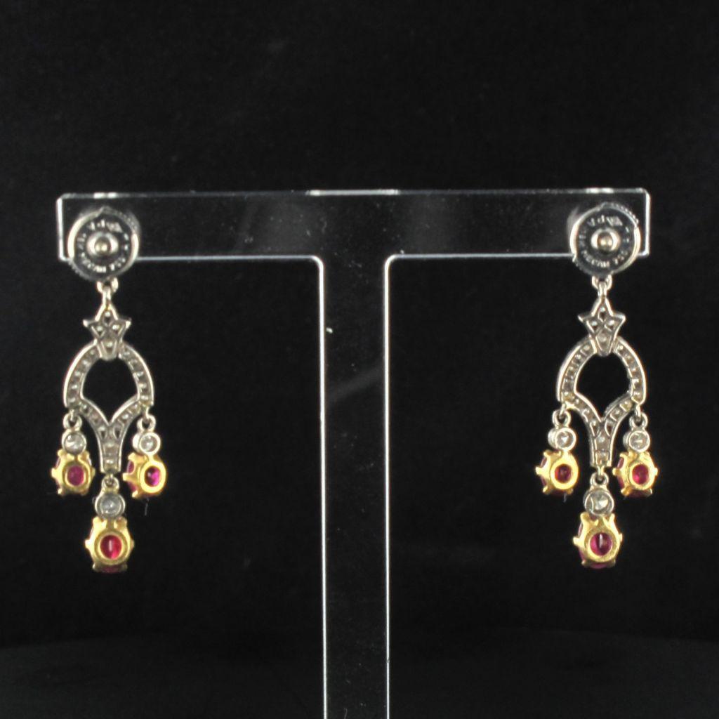 Boucles d'oreilles en or blanc 18 carats avec diamant et rubis en vente 9