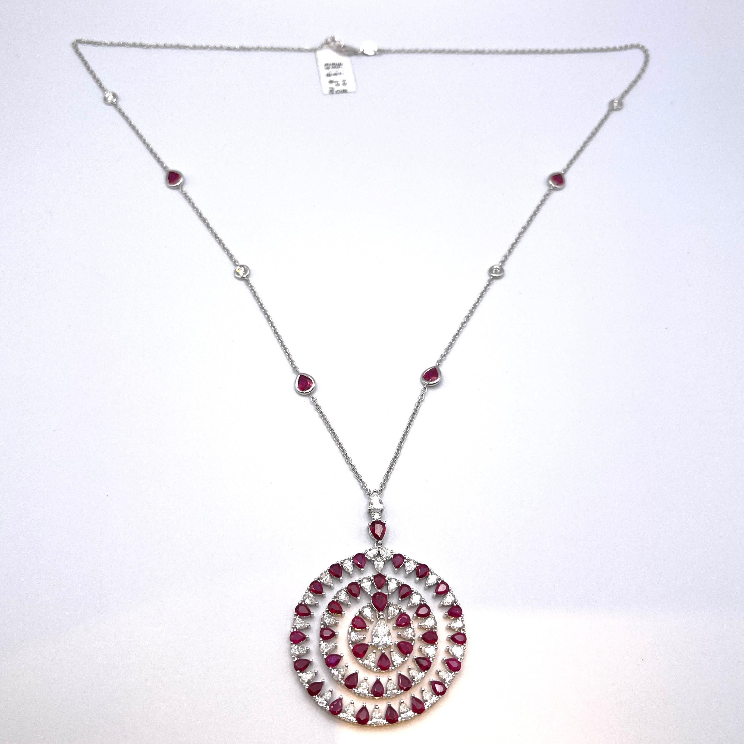 Ruby & Diamond White Gold Pendant Necklace In New Condition For Sale In New York, NY