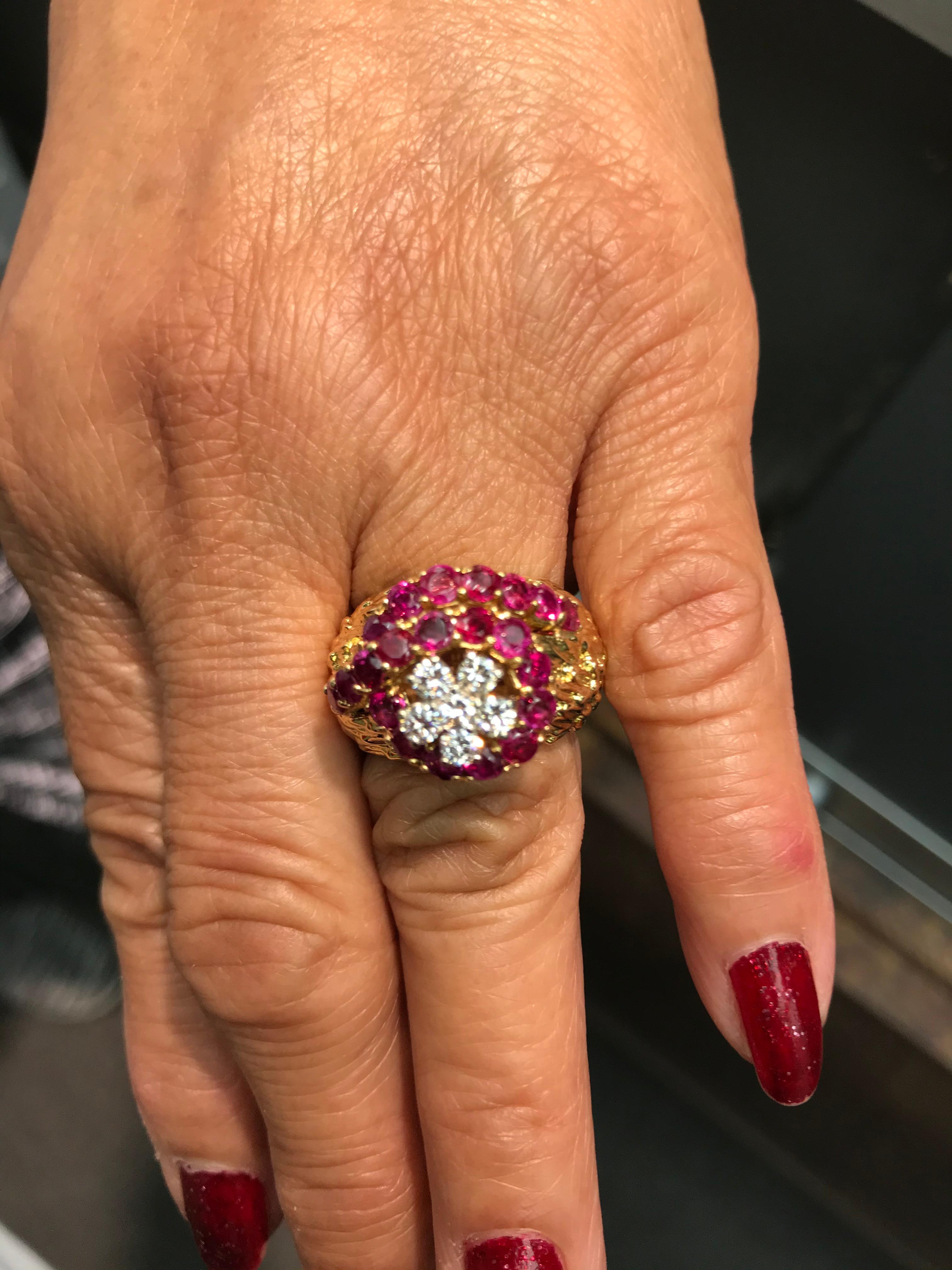 Ruby Diamond Yellow Gold Cluster Ring In Good Condition In Los Angeles, CA