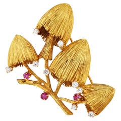 Ruby Diamond Yellow Gold Mushroom Estate Brooch (Broche champignon en or jaune)