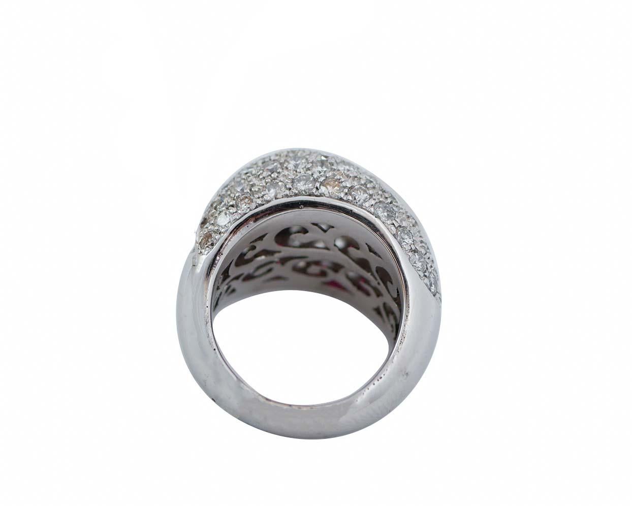 Rubí, Diamantes, Anillo de Oro Blanco de 14 Kilates. Retro en venta
