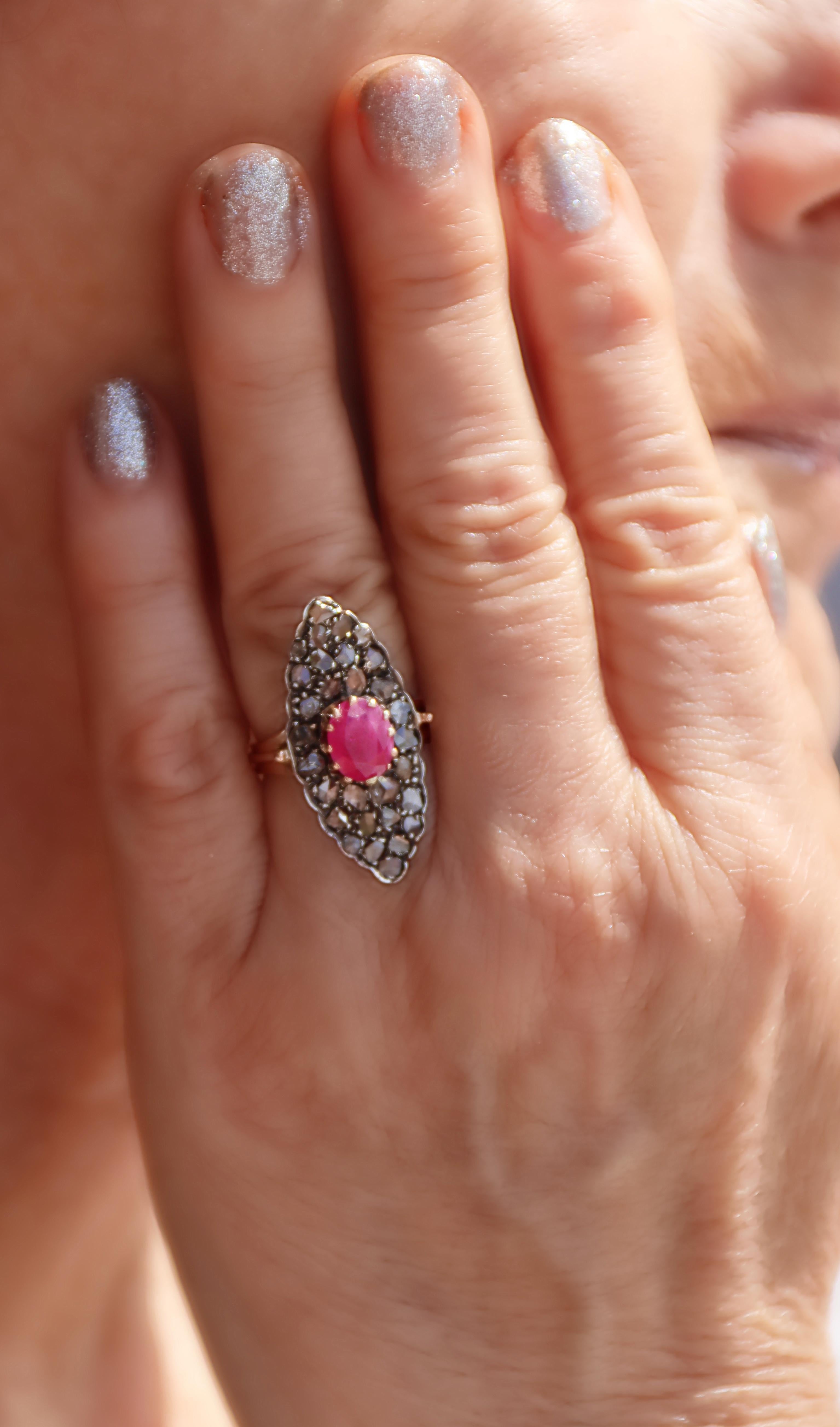 Bague cocktail en or jaune 14 carats avec rubis et diamants en vente 5