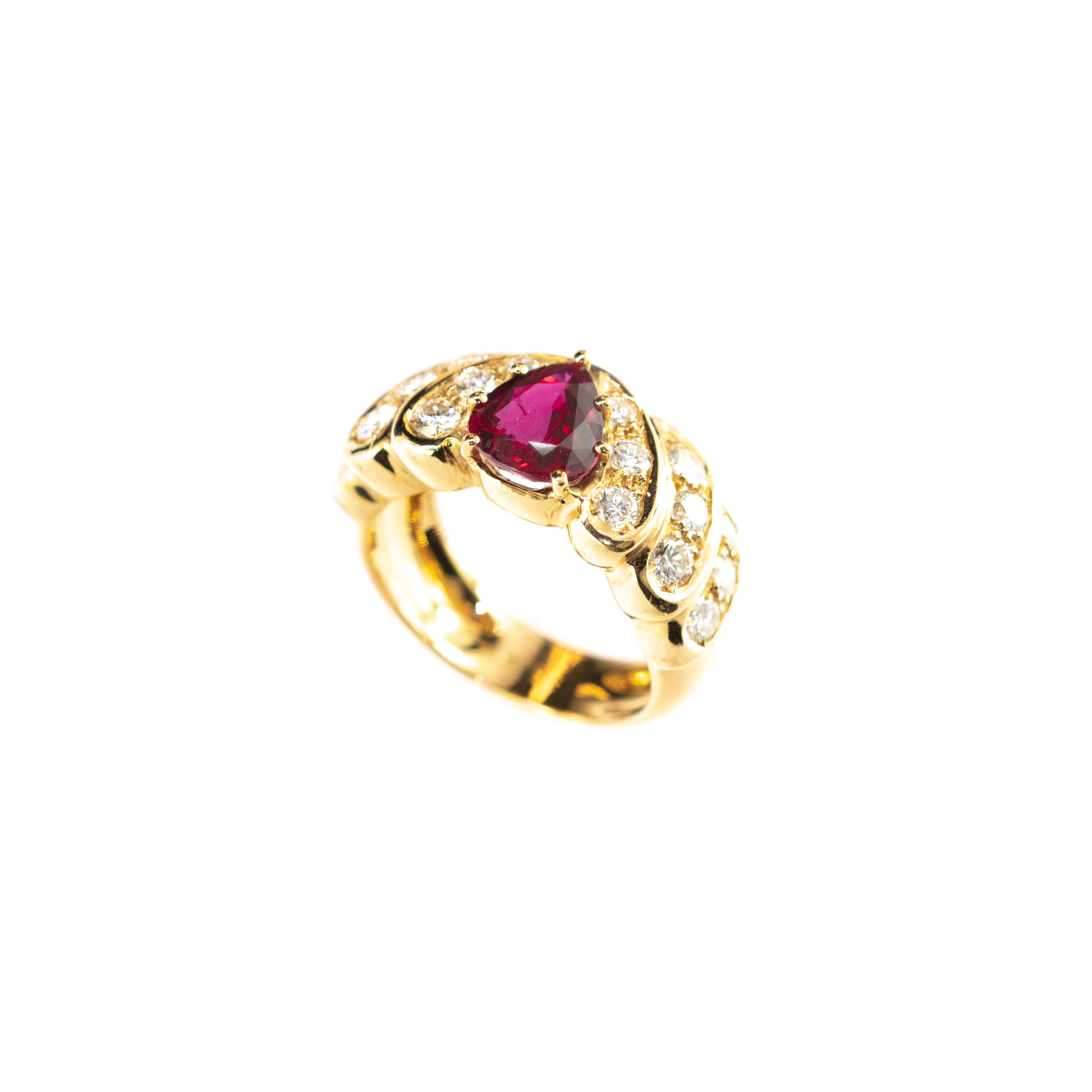 Ruby Diamond 18 Karat Yellow Gold Pear Cluster Legacy Woven Cocktail Ring In New Condition In Milano, IT