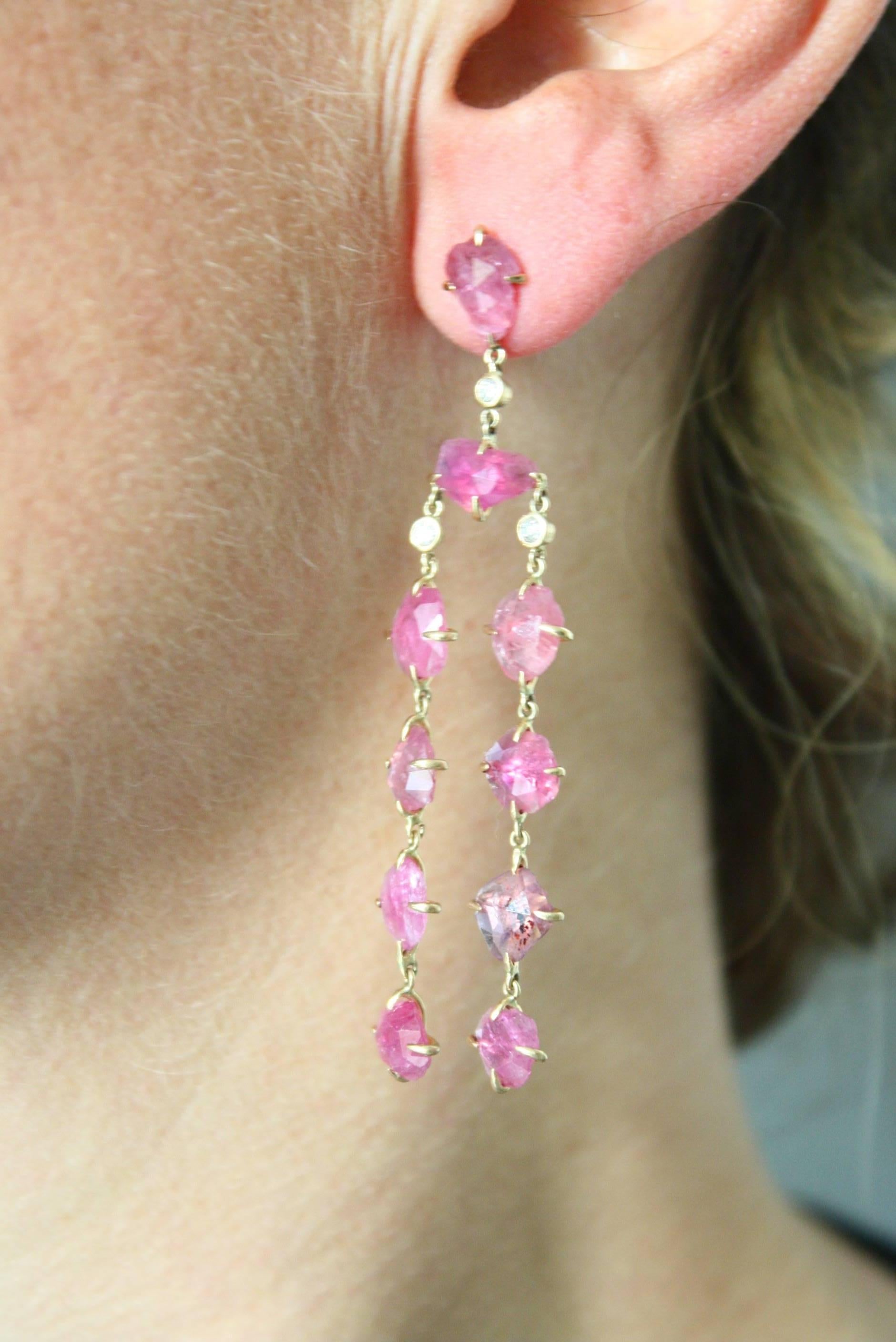 Pendientes de araña colgantes de oro rosa de 18 quilates con diamantes rubí Art Decó en venta