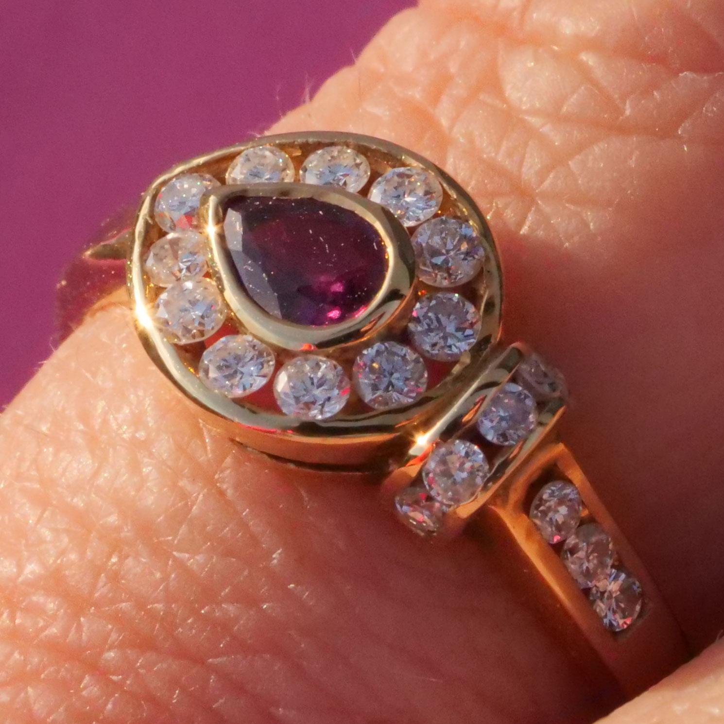 Rubin-Tropfen- Brillant-Ring, neu, Prinzessinnenstil, 0,25 Karat, SI, rosa, rot (Moderne) im Angebot