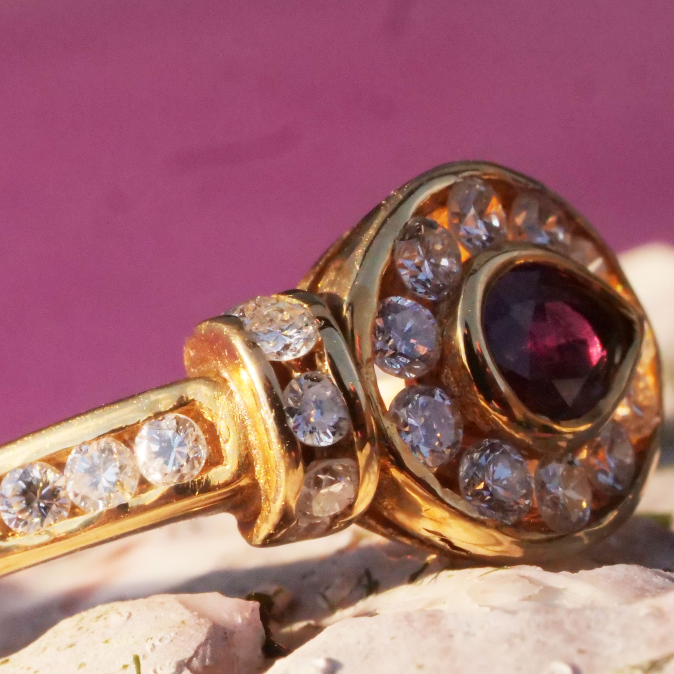 Rubin-Tropfen- Brillant-Ring, neu, Prinzessinnenstil, 0,25 Karat, SI, rosa, rot (Brillantschliff) im Angebot