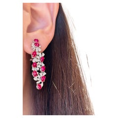 Rubin-Tropfen-Ohrringe mit Diamanten