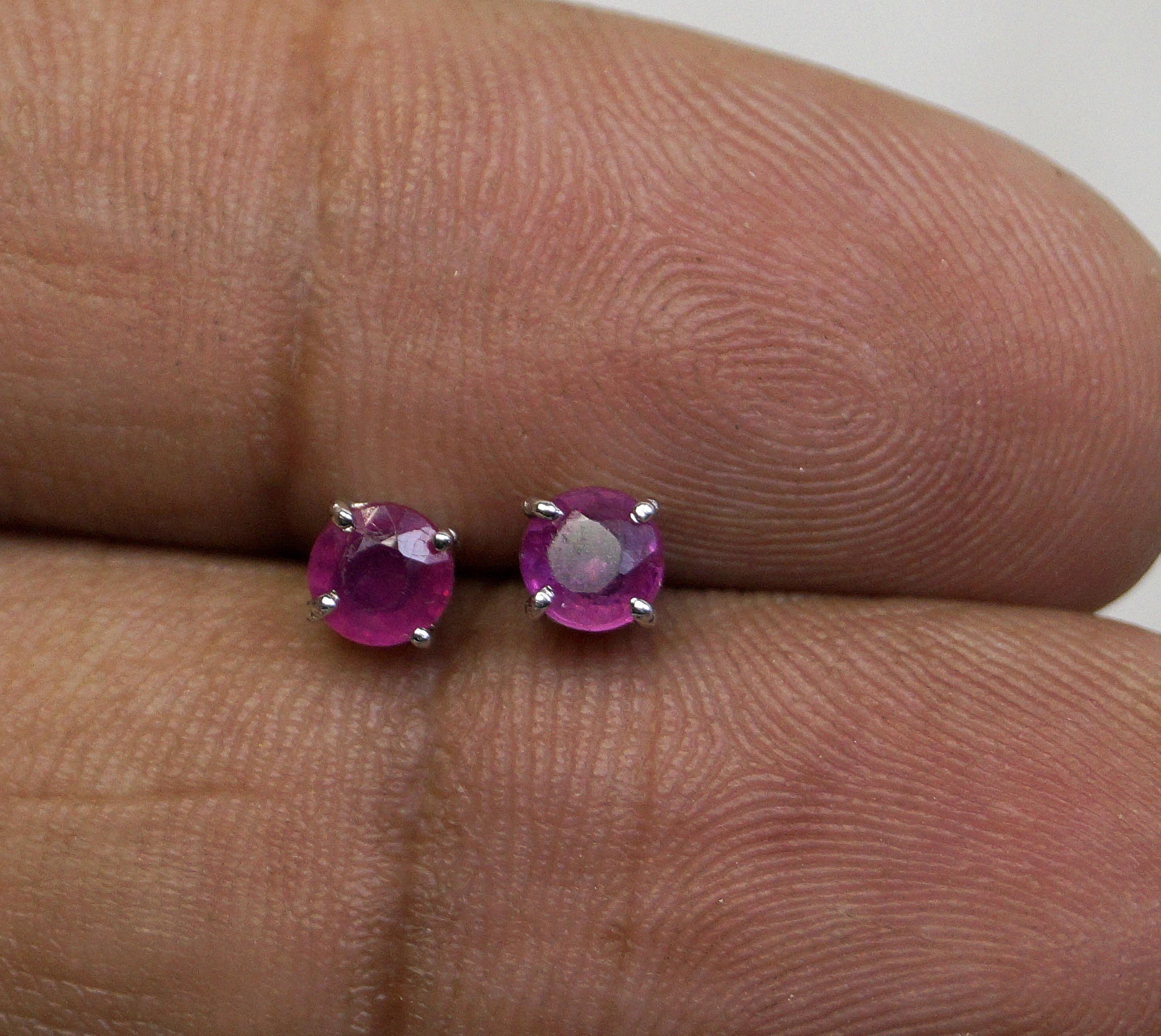 Ruby Earring Certified 1.00ctw Burma Ruby 925 Sterling Silver Earring For Sale 2