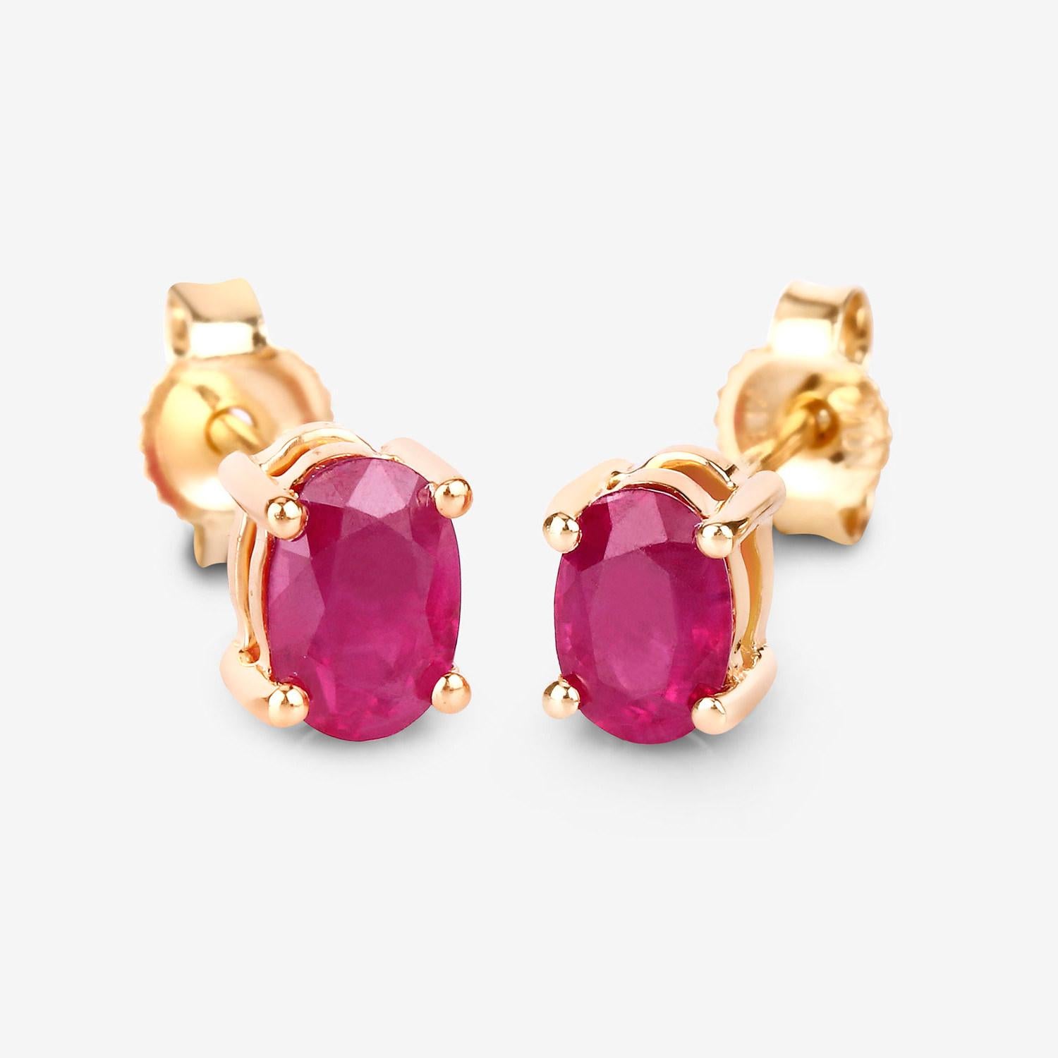 Taille ovale Ruby Earrings 1.02 Carats 10K Yellow Gold en vente