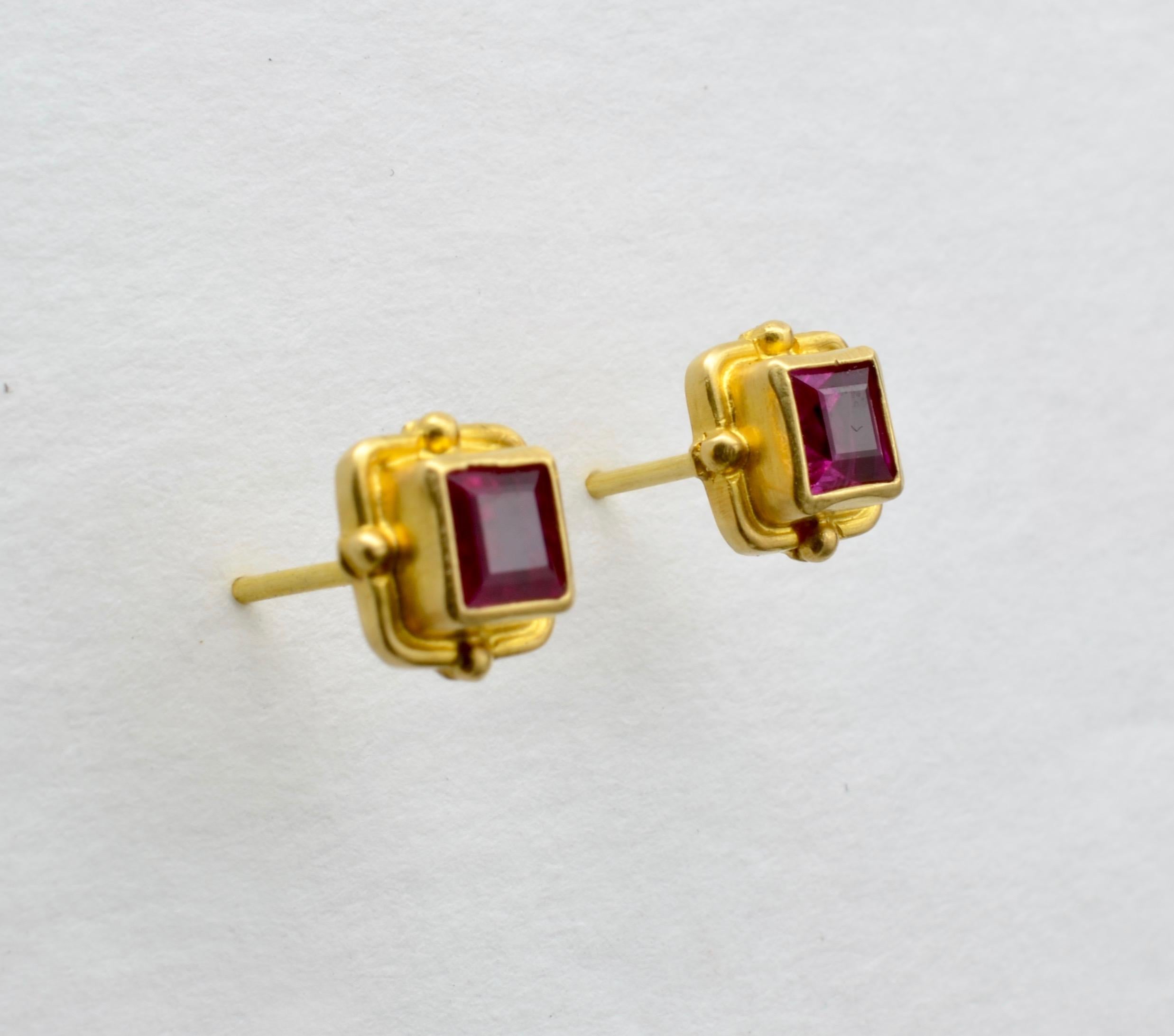 Women's or Men's Ruby Earrings 18 Karat Yellow Gold
