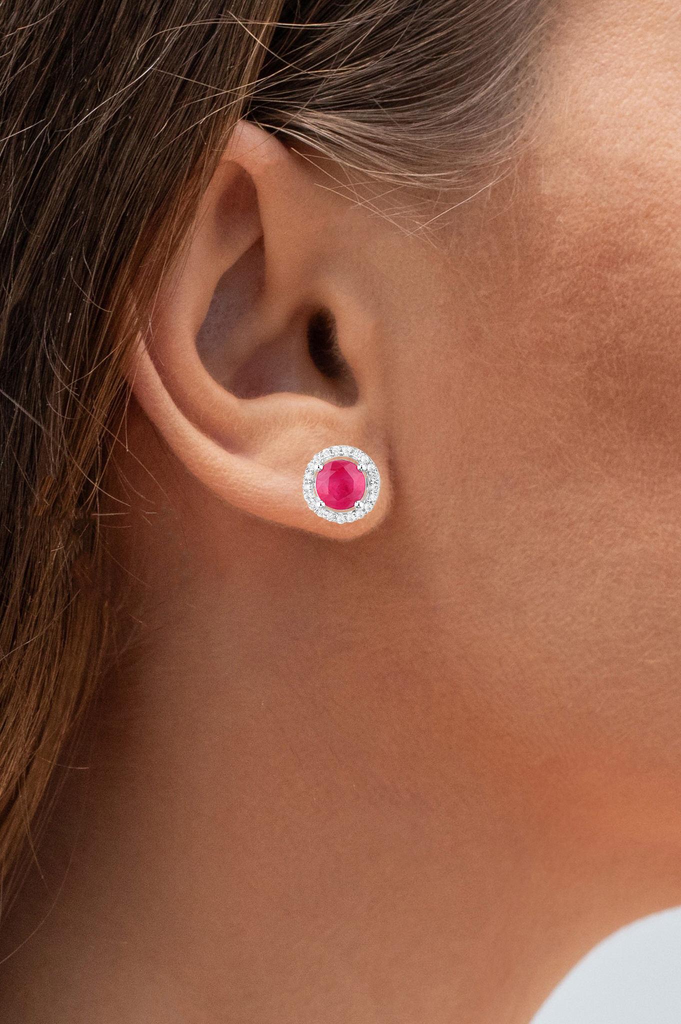 Taglio rotondo Ruby Earrings Diamonds 1.2 Carats 14K White Gold in vendita