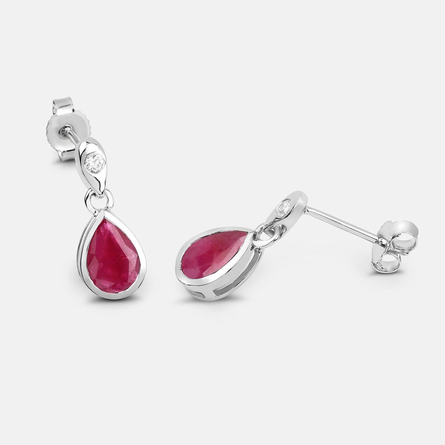 Boucles d'oreilles Rubis Diamants 1.64 Carats Or blanc 10K Excellent état - En vente à Punta Gorda, FL