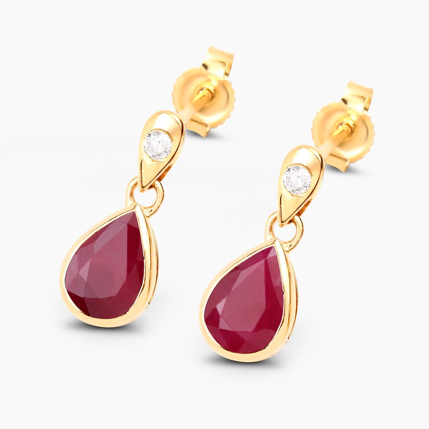 Contemporaneo Ruby Earrings Diamonds 1.64 Carats 10K Yellow Gold in vendita
