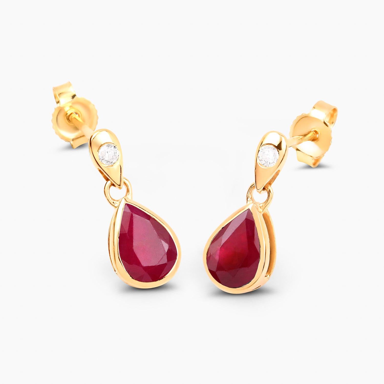 Taglio a goccia Ruby Earrings Diamonds 1.64 Carats 10K Yellow Gold in vendita