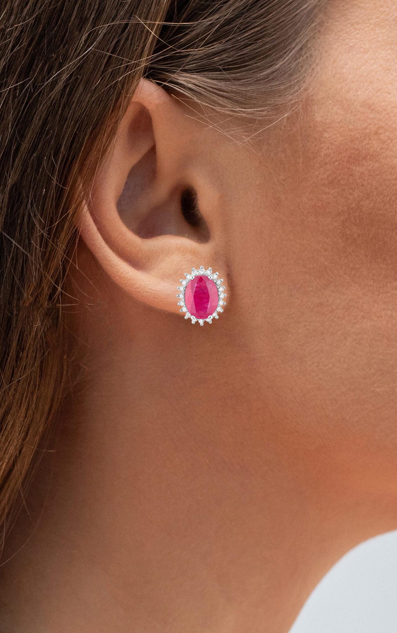 Taglio ovale Ruby Earrings Diamonds 3.12 Carats 14K White Gold in vendita