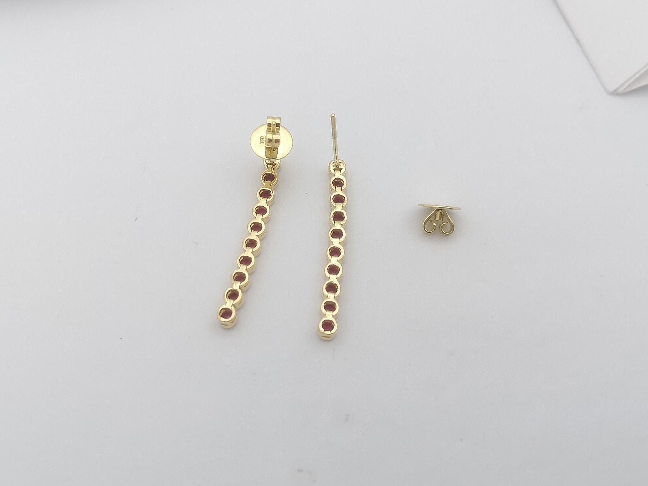 Ruby Earrings Set in 18 Karat Gold Settings For Sale 1