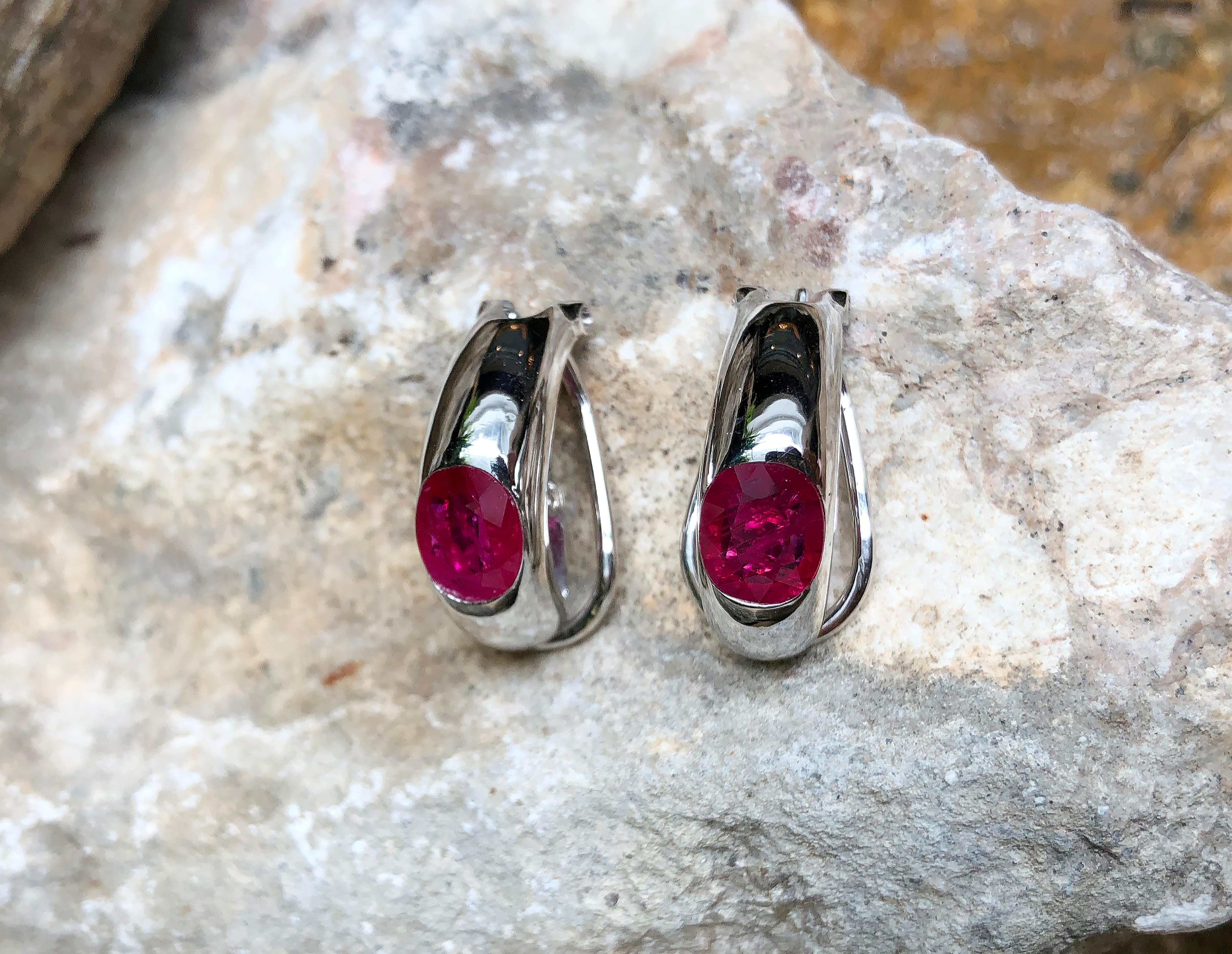 Oval Cut Ruby Earrings Set in 18 Karat White Gold Settings For Sale