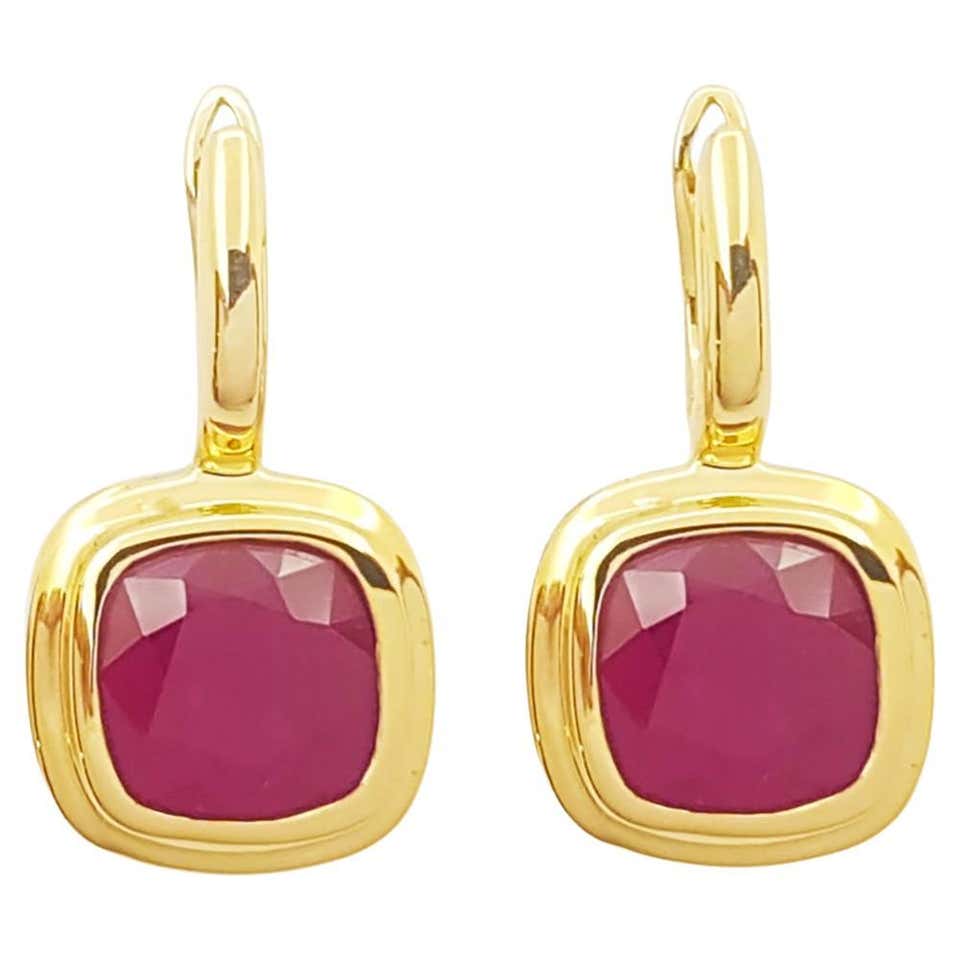Ruby Necklace set in 18K Gold Settings For Sale at 1stDibs
