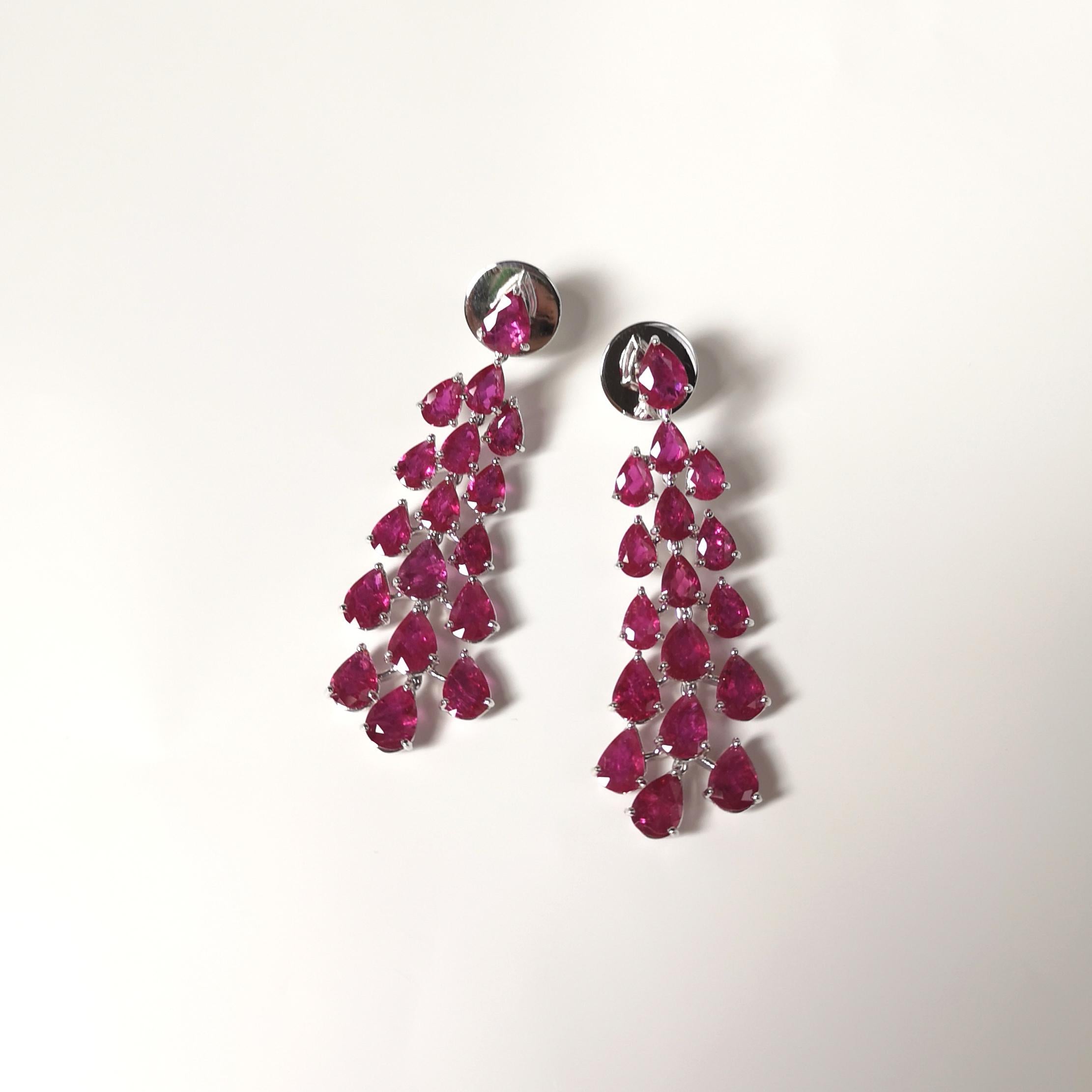 Ohrringe mit Rubin und Rubin in 18 Karat Weißgold gefasst im Zustand „Neu“ im Angebot in Bangkok, TH