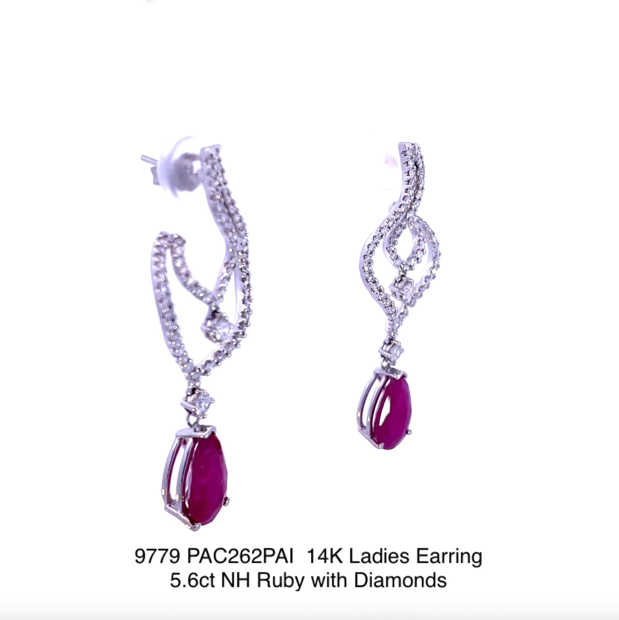 Articolo #9779

Certificato GIA
Orecchini da donna in 14K Rubino senza calore (NH) da 5,6 carati con diamanti 
Uno (1) di due (2) tagli misti a pera rosso porpora incastonati in un paio di orecchini in metallo bianco con numerosi brillanti rotondi