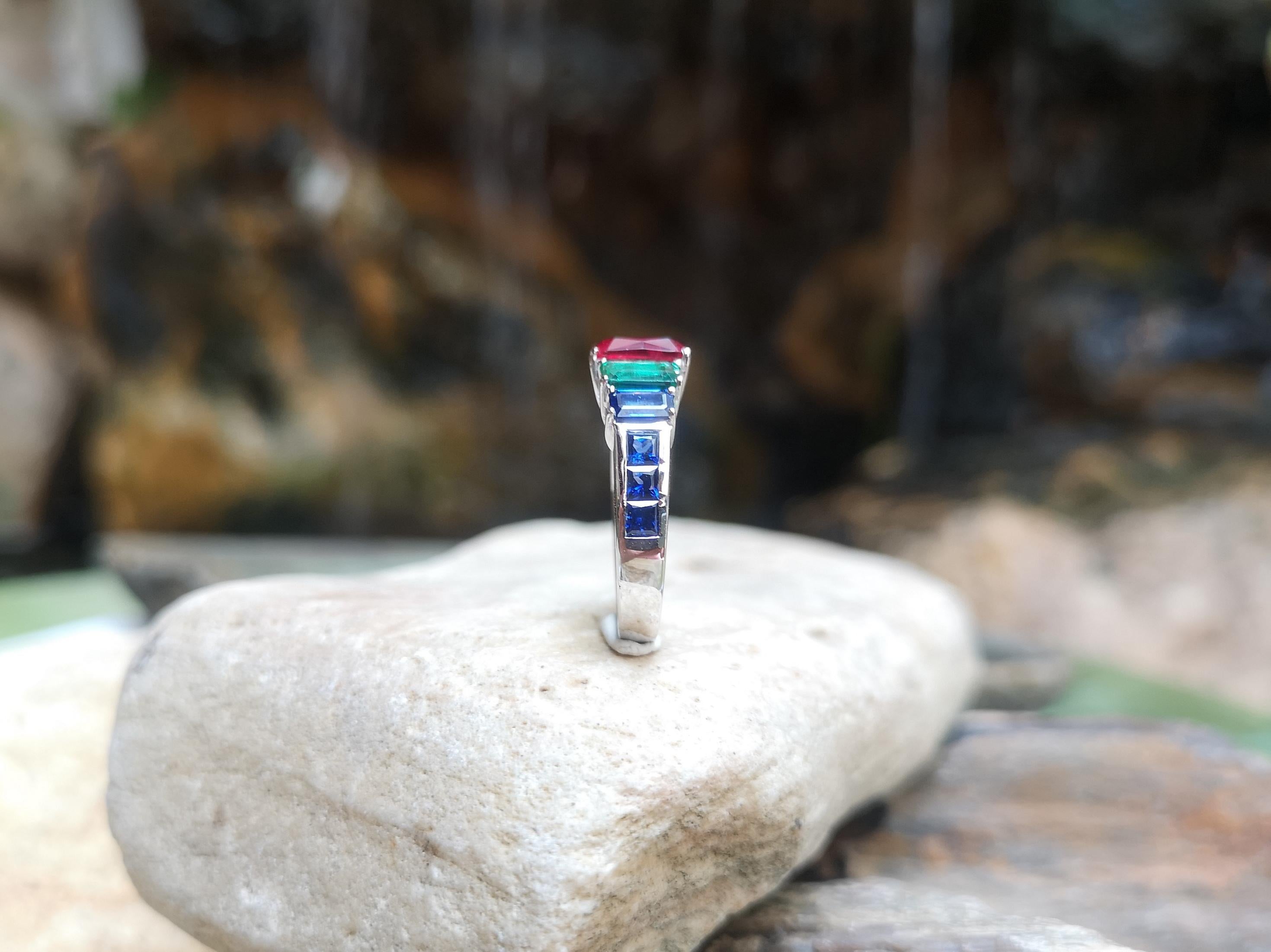 Ruby, Emerald and Blue Sapphire Ring Set in 18 Karat White Gold Settings For Sale 2